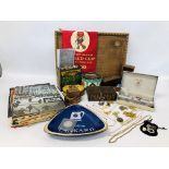 COLLECTION OF COLLECTABLE'S TO INCLUDE EXETER CATHEDRAL JIGSAW, VINTAGE TINS, FILM BROCHURES,