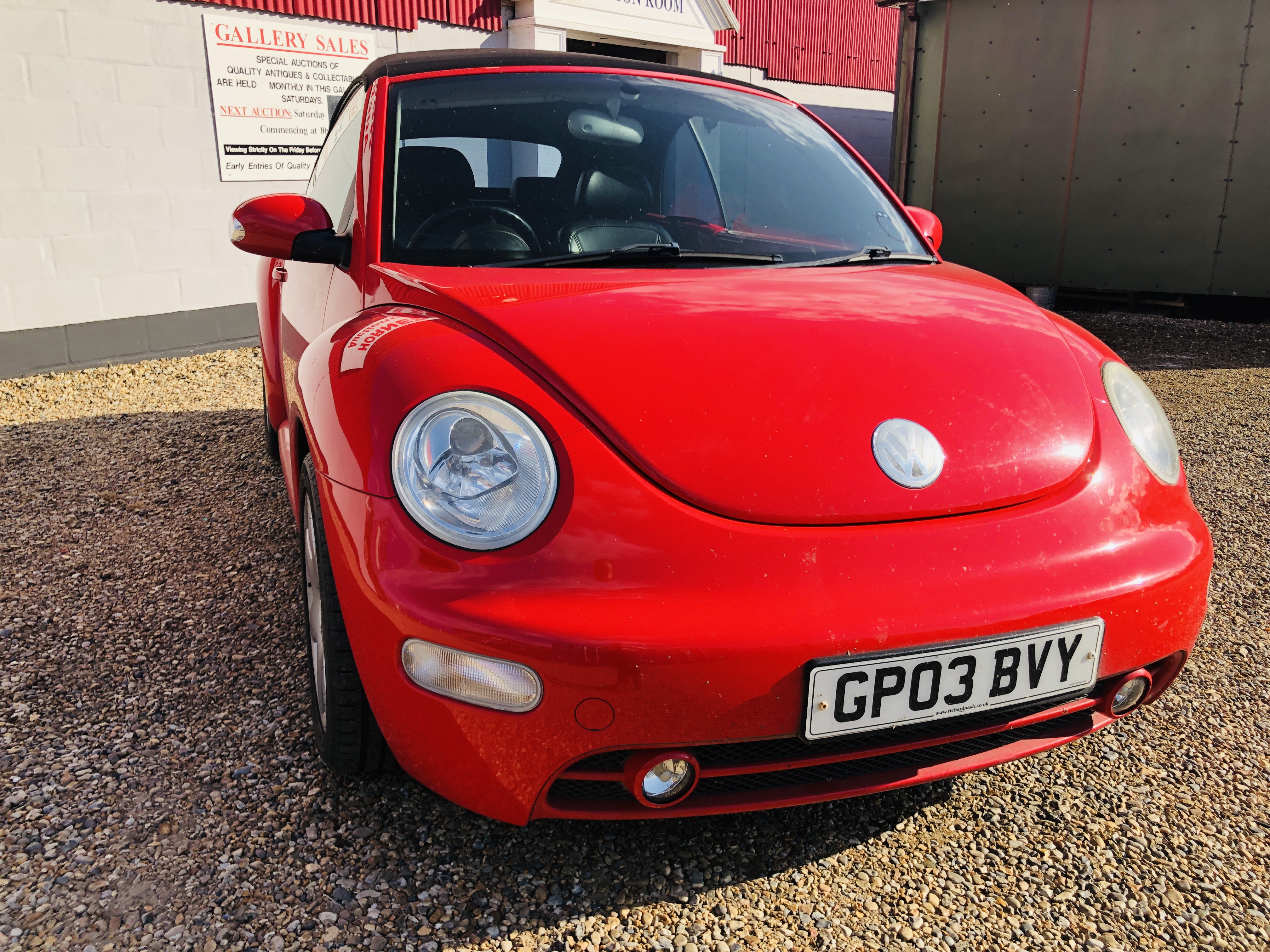 VOLKSWAGEN BEETLE CABRIOLET CONVERTIBLE - GP03 BVY. FIRST REG: 23.05.2003. RED. 1984cc. PETROL. - Image 5 of 15