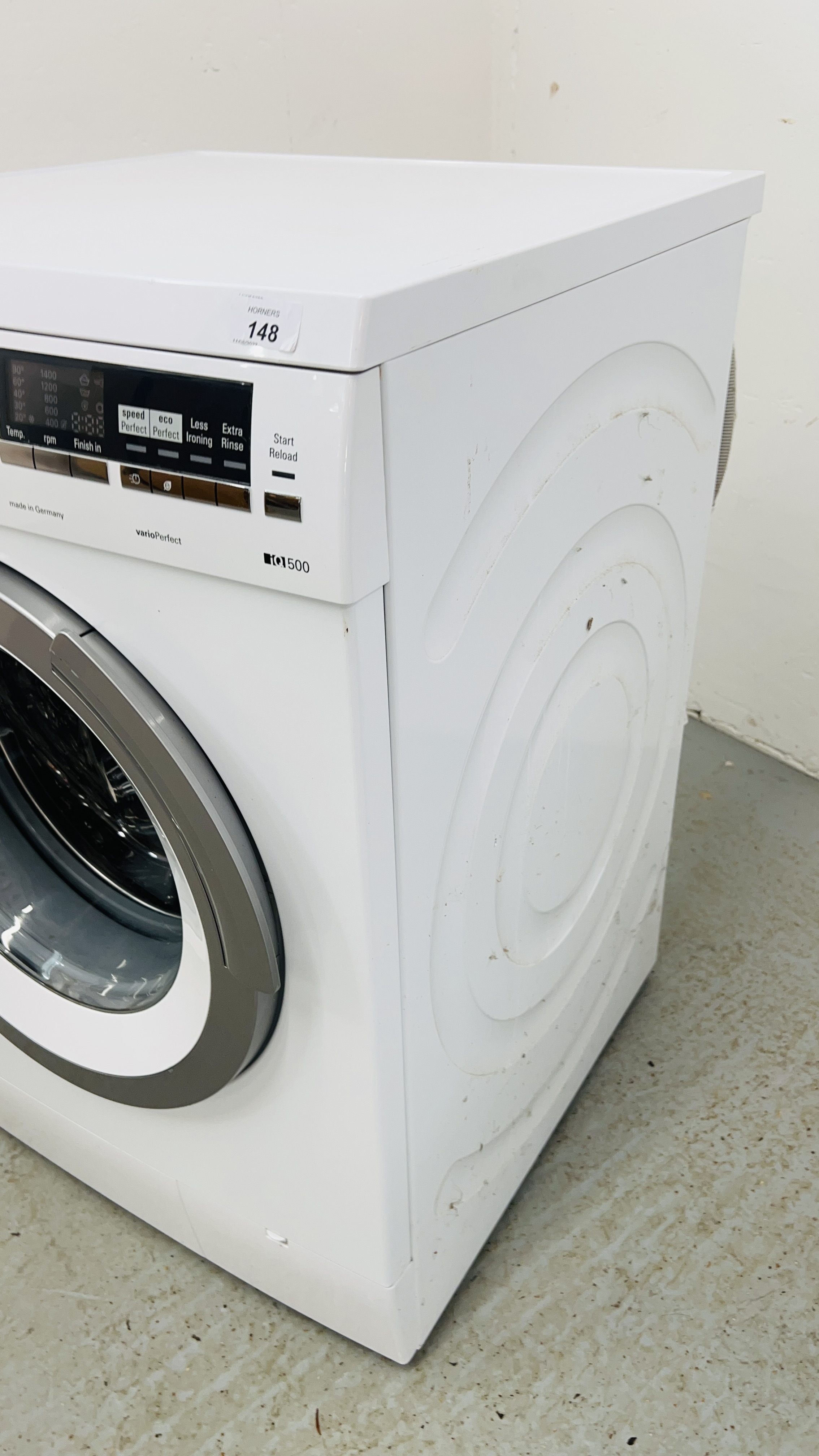 A SIEMENS IQ500 VARIO PERFECT WASHING MACHINE - SOLD AS SEEN. - Image 8 of 10