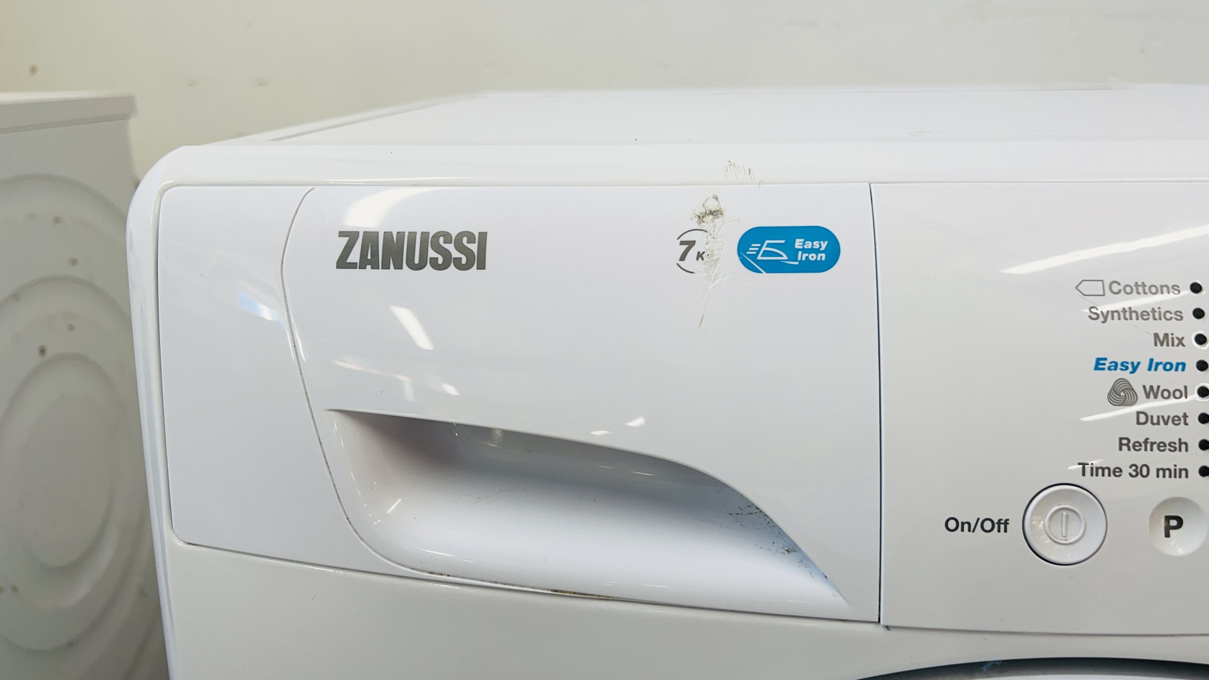 ZANUSSI LINDO 100 TUMBLE DRYER - SOLD AS SEEN. - Image 3 of 9