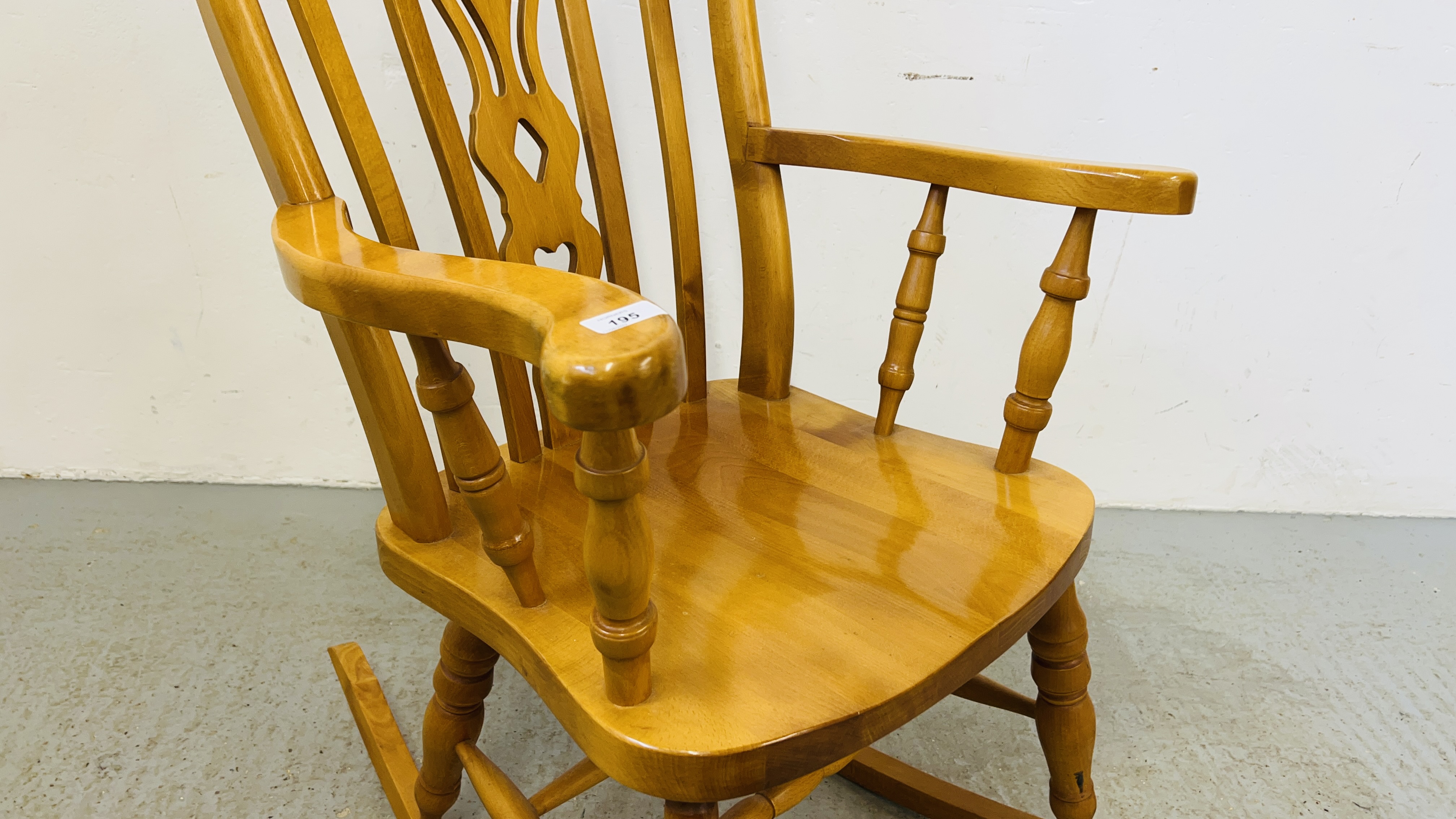 A GOOD QUALITY BEECHWOOD ROCKING CHAIR. - Image 3 of 7