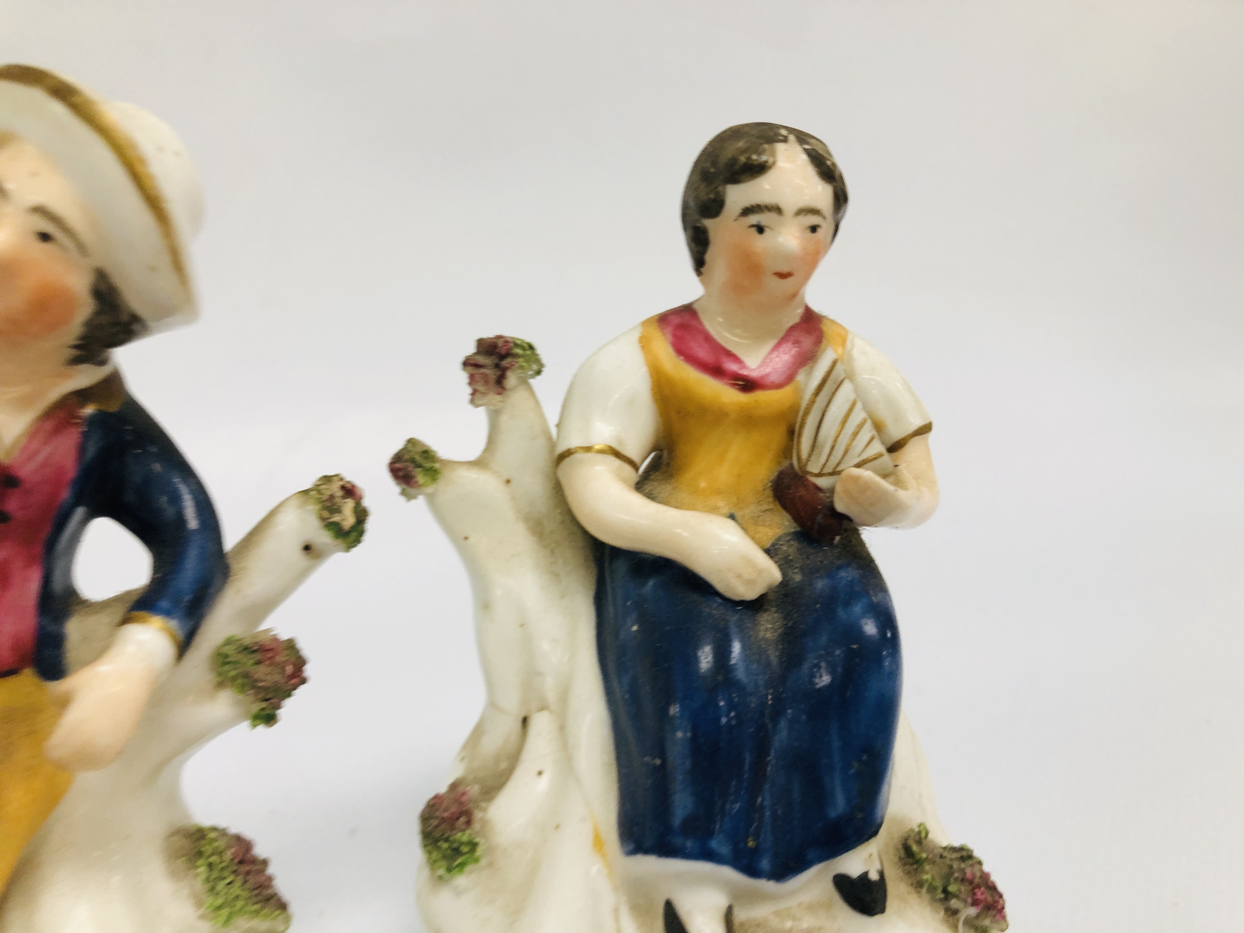 COLLECTION OF STAFFORDSHIRE TO INCLUDE A PAIR OF PORCELAIN MUSICIANS H 12CM A/F, - Image 13 of 23