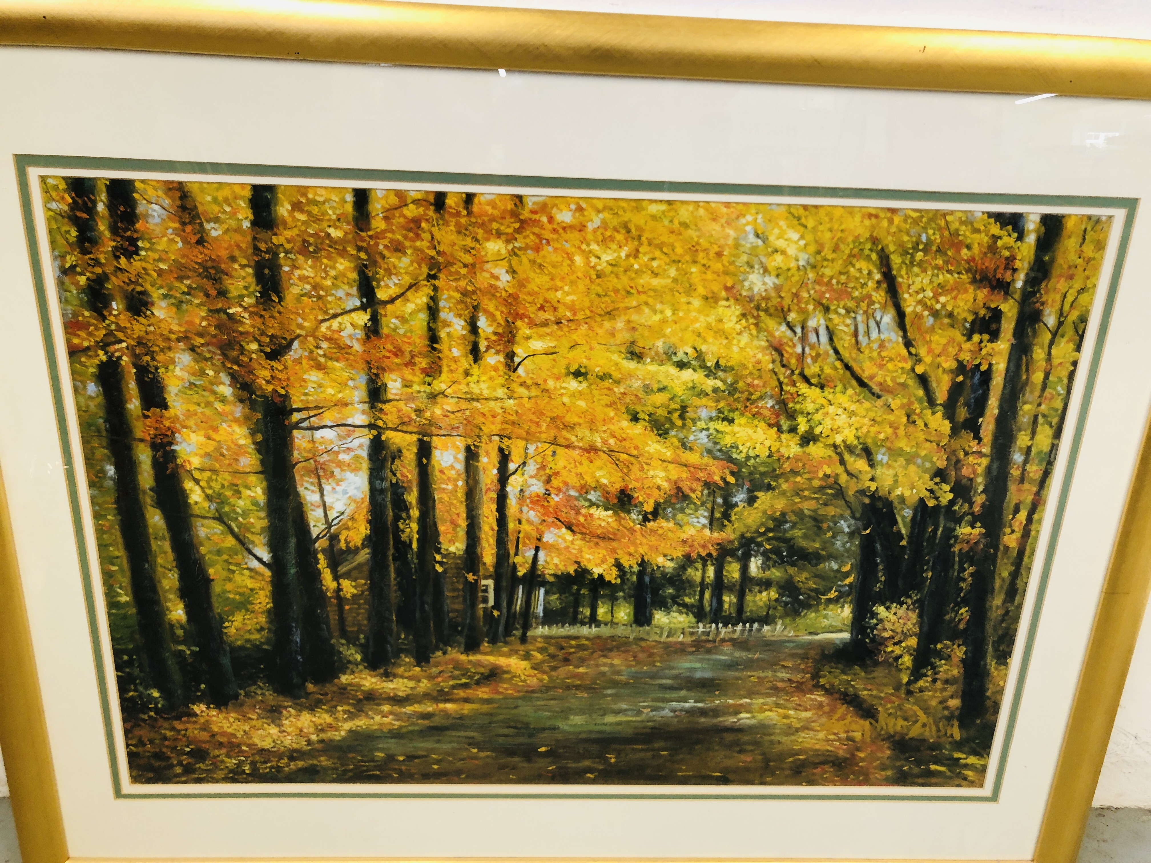 LARGE MODERN GILT FRAMED PRINT AUTUMNAL WOODLAND SCENE WIDTH 90CM. HEIGHT 61CM. - Image 2 of 3