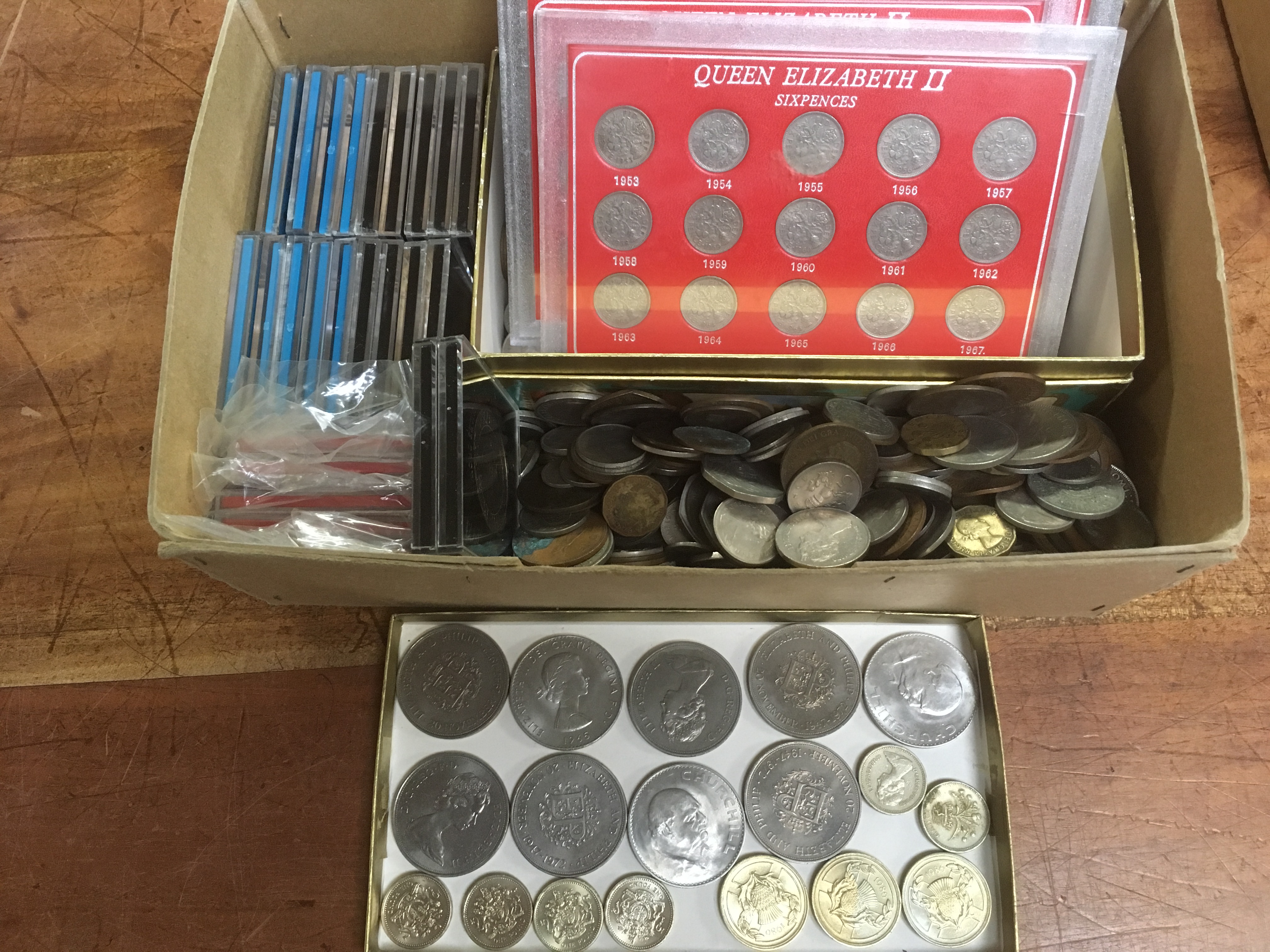 BOX OF GB AND OVERSEAS COINS, SETS OF SIXPENCES, CROWNS IN CASES, 1986 £2 (3) ETC.