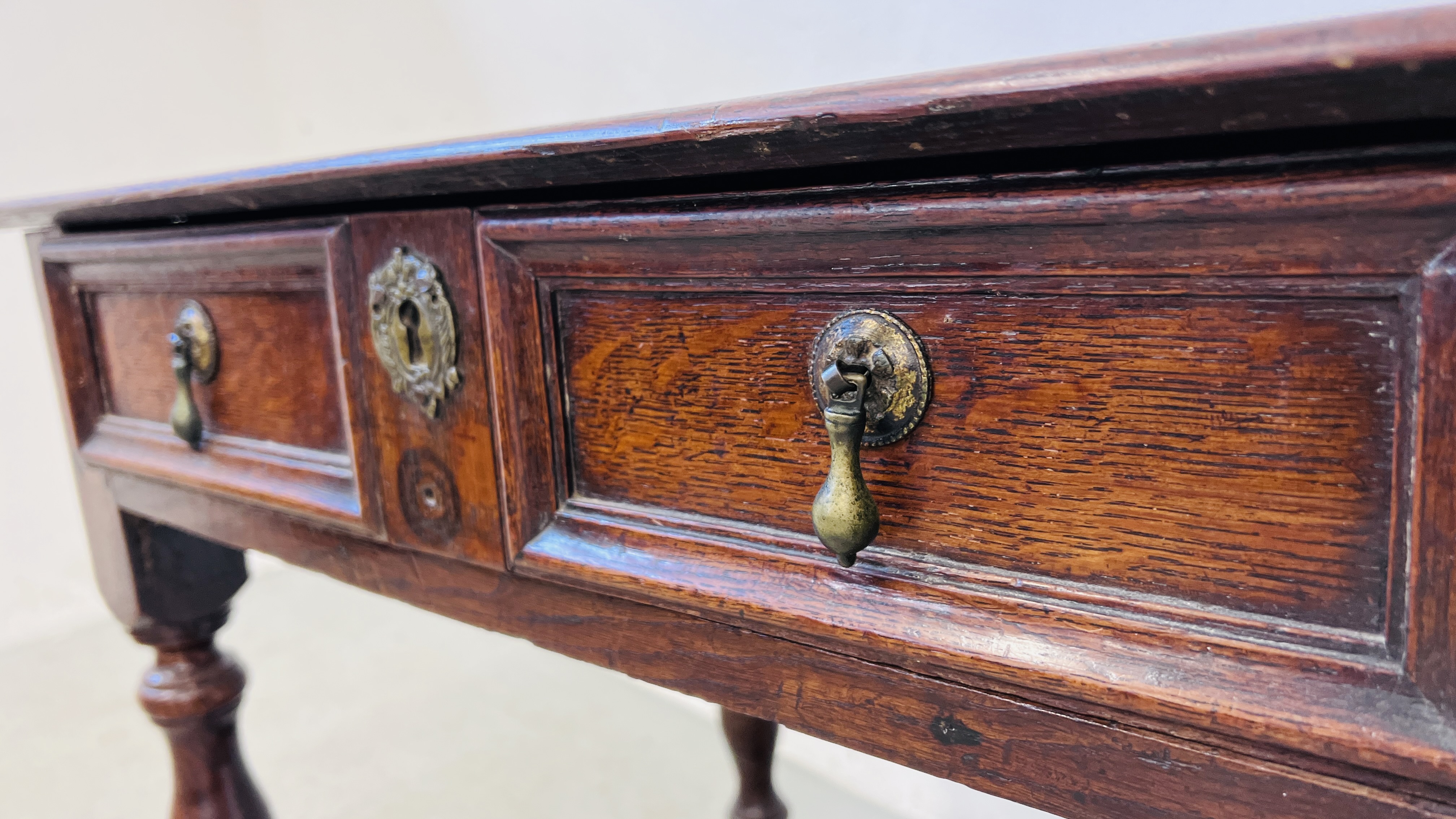 A LATE C17th OAK SINGLE DRAWER SIDE TABLE WITH A WAVY X STRETCHER, W 88CM. - Image 11 of 15