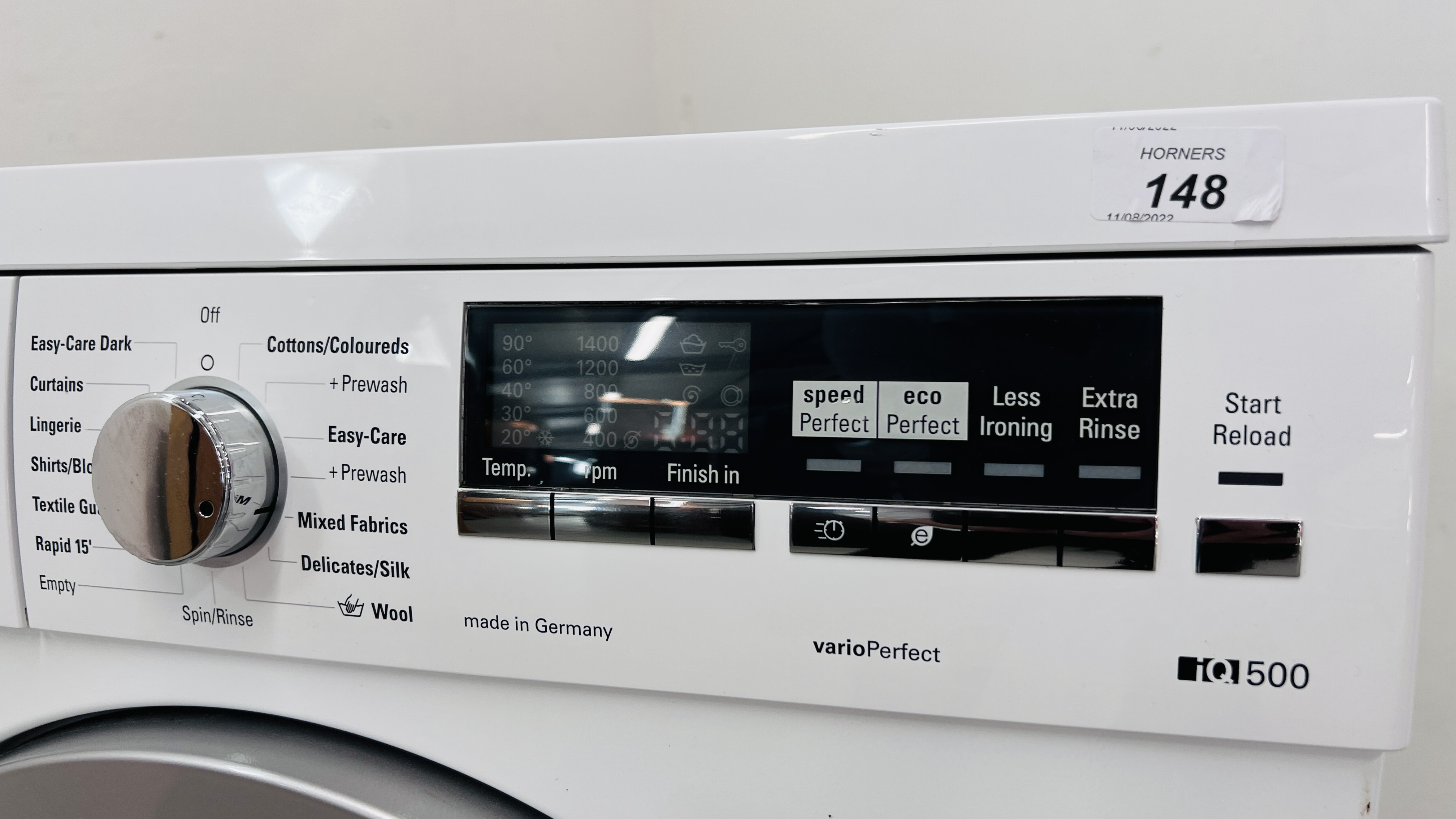 A SIEMENS IQ500 VARIO PERFECT WASHING MACHINE - SOLD AS SEEN. - Image 2 of 10