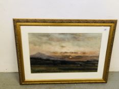 AN ORIGINAL F.J. CHATTELY WATERCOLOUR, SCOTTISH GOLFING SCENE, MOUNTED AND GILT FRAMED, 75CM X 45CM.