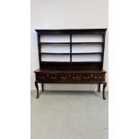 A MID C18th OAK DRESSER, THE PLATE RACK ABOVE THREE DRAWERS,