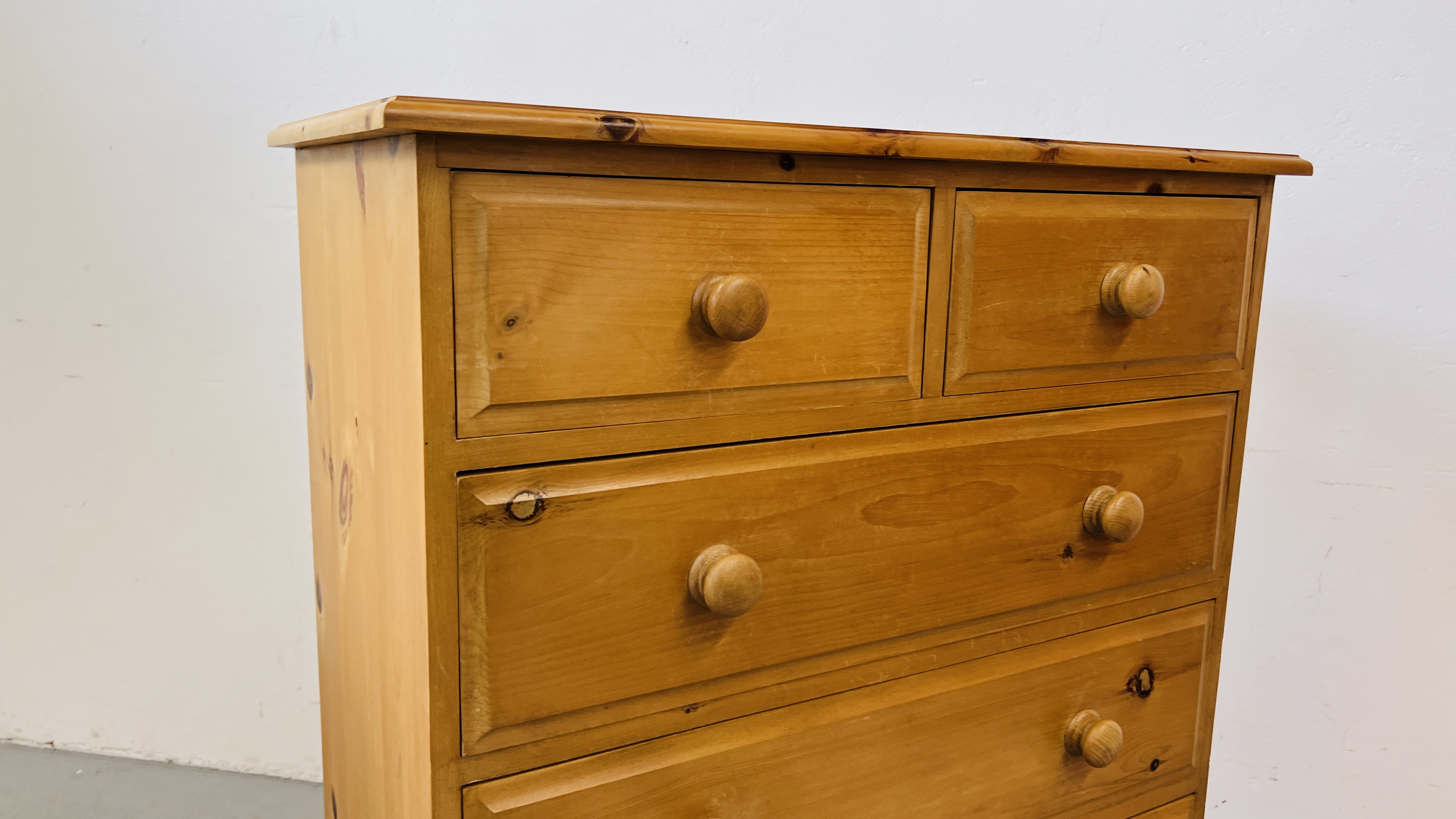 A SOLID PINE TWO OVER THREE CHEST OF DRAWERS W 85CM, D 43CM, H 117CM. - Image 3 of 8