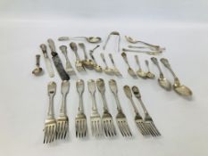 SELECTION OF ANTIQUE SILVER CUTLERY OF VARIOUS DESIGNS AND ASSAYS (19 PIECES) AND EIGHT ANTIQUE