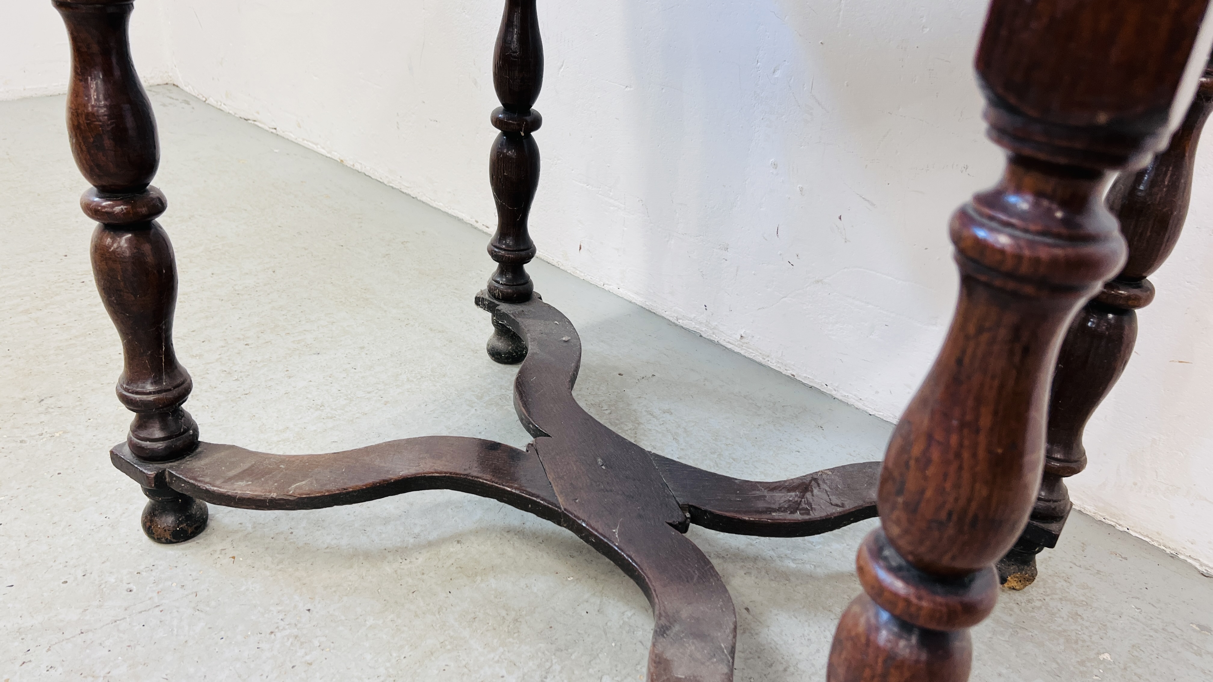 A LATE C17th OAK SINGLE DRAWER SIDE TABLE WITH A WAVY X STRETCHER, W 88CM. - Image 7 of 15