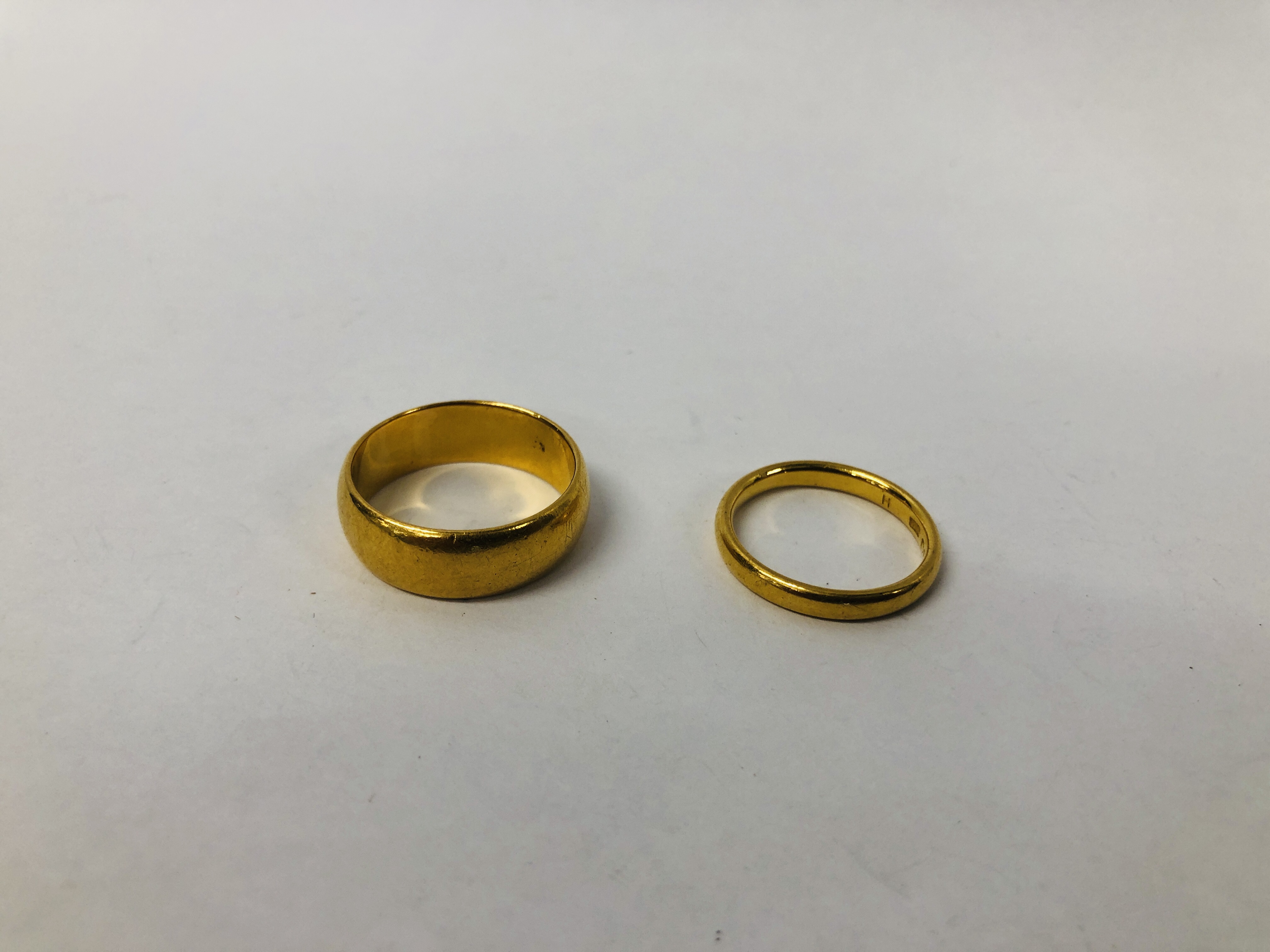 TWO X 22CT. GOLD WEDDING BANDS. - Image 6 of 10