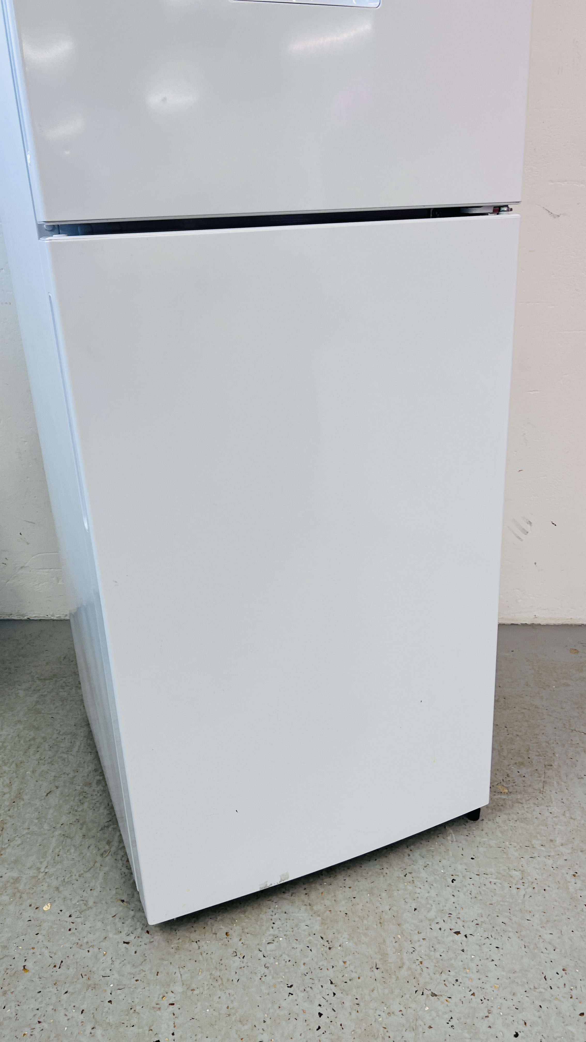 KENWOOD FROST FREE FRIDGE FREEZER WITH WATER DISPENSER - SOLD AS SEEN. - Image 3 of 11