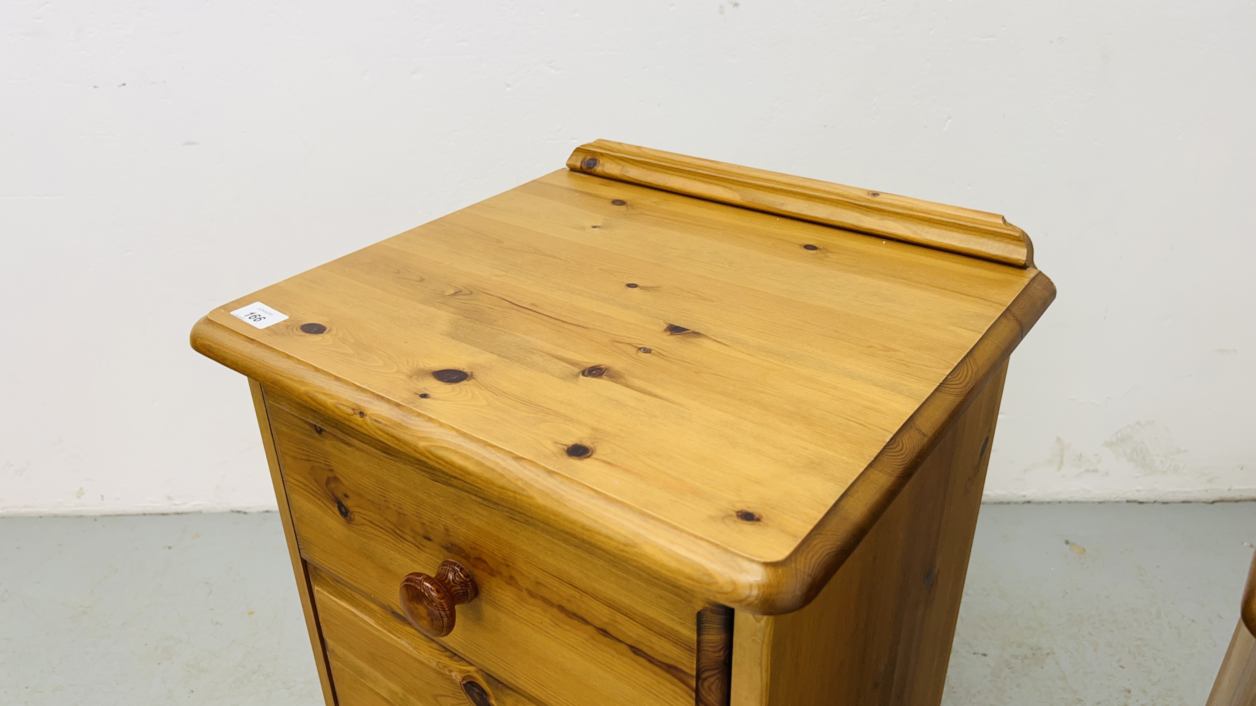 A PAIR OF GOOD QUALITY HONEY PINE THREE DRAWER BEDSIDE CABINETS WIDTH 46CM. DEPTH 40CM. HEIGHT 70CM. - Image 4 of 9