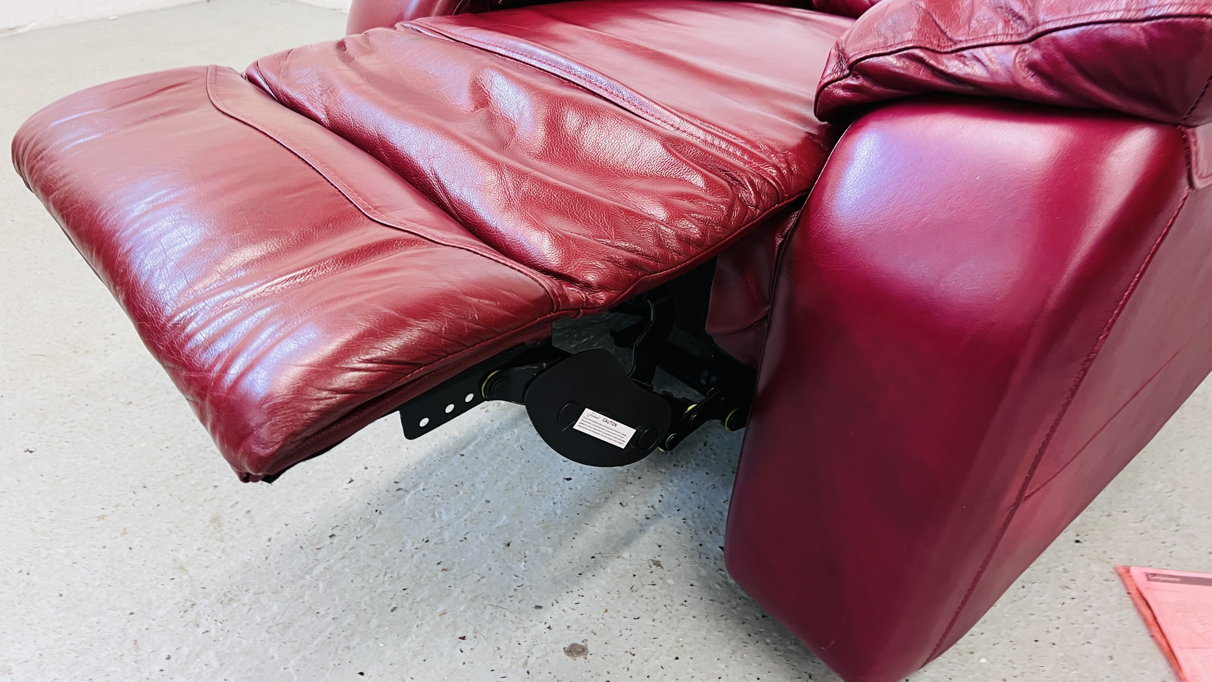 A RED LEATHER ELECTRIC RECLINING EASY CHAIR - SOLD AS SEEN. - Image 12 of 12