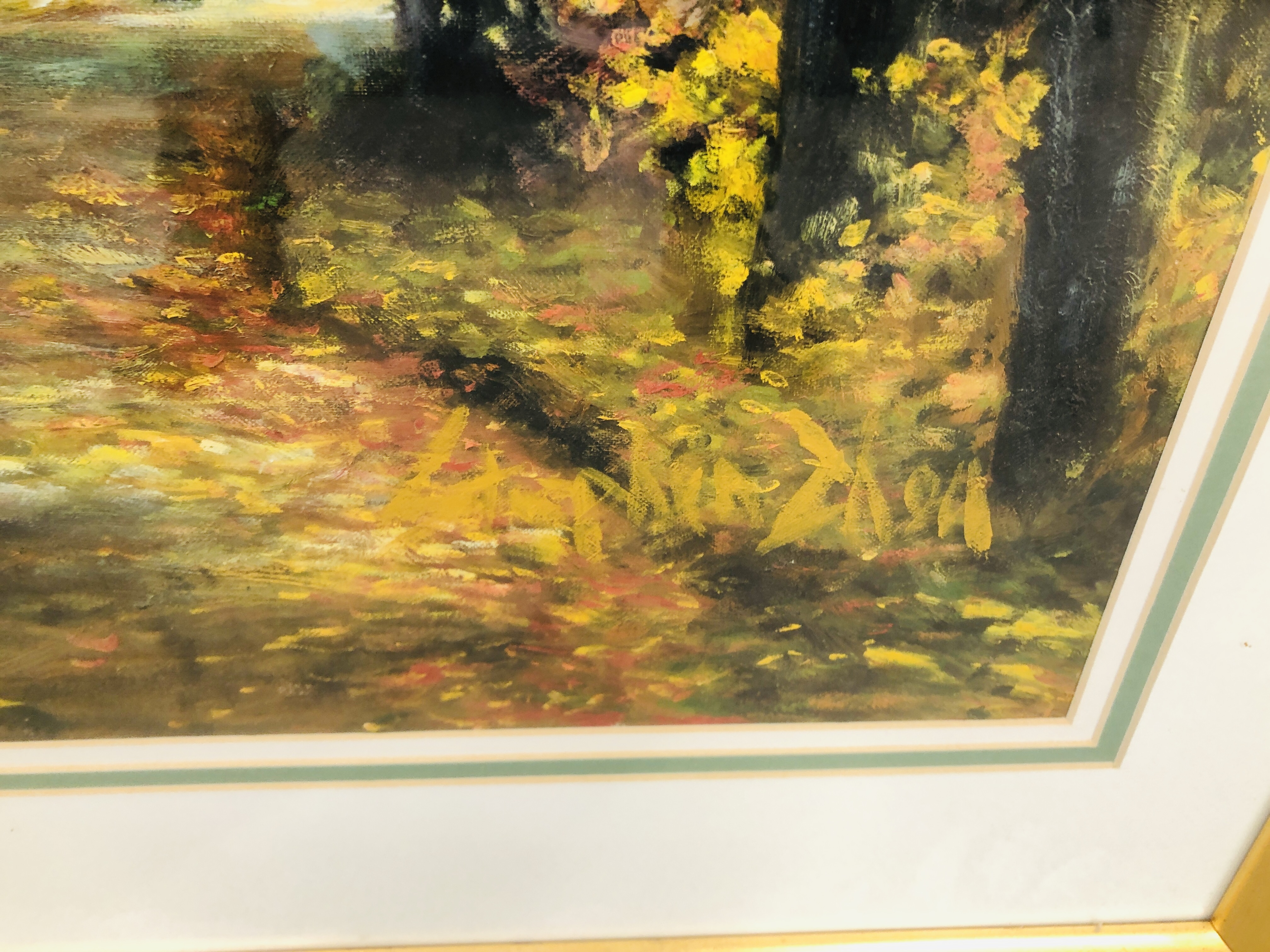 LARGE MODERN GILT FRAMED PRINT AUTUMNAL WOODLAND SCENE WIDTH 90CM. HEIGHT 61CM. - Image 3 of 3