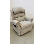 A SMART MOTION ELECTRIC RECLINING EASY CHAIR - SOLD AS SEEN.