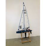 FLY SKY FS-GT2E REMOTE CONTROL POND YACHT WITH STAND AND CASE FOR SAILS.