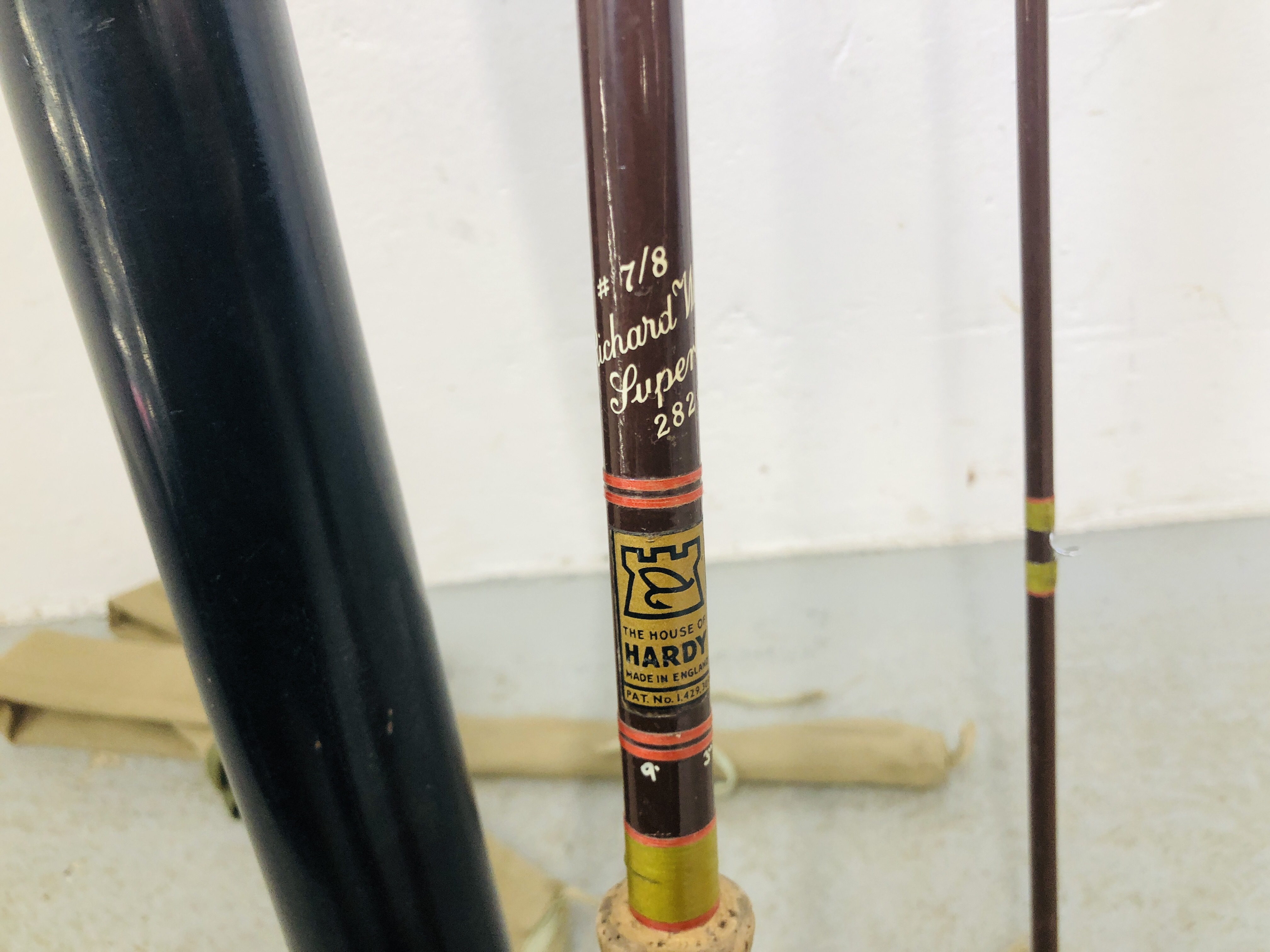 A HARDY 2 PIECE 9 FT 3 INCH RICHARD WALKER SUPER LIGHT FLY FISHING ROD #7/8 WITH SLEEVE AND TUBE. - Image 4 of 6