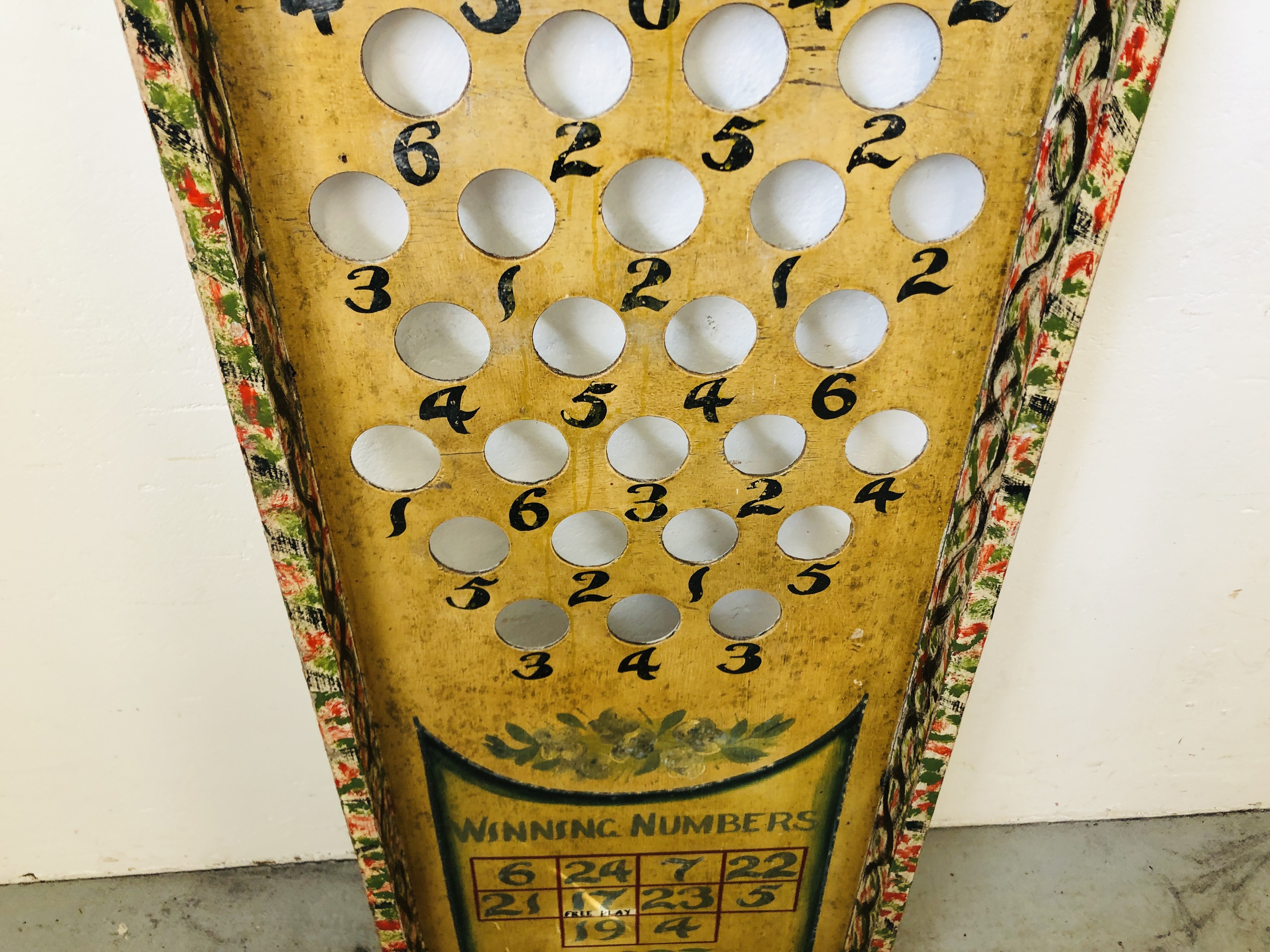 A VINTAGE WOODEN FAIRGROUND BOARD GAME 46CM X H 114CM. - Image 3 of 4