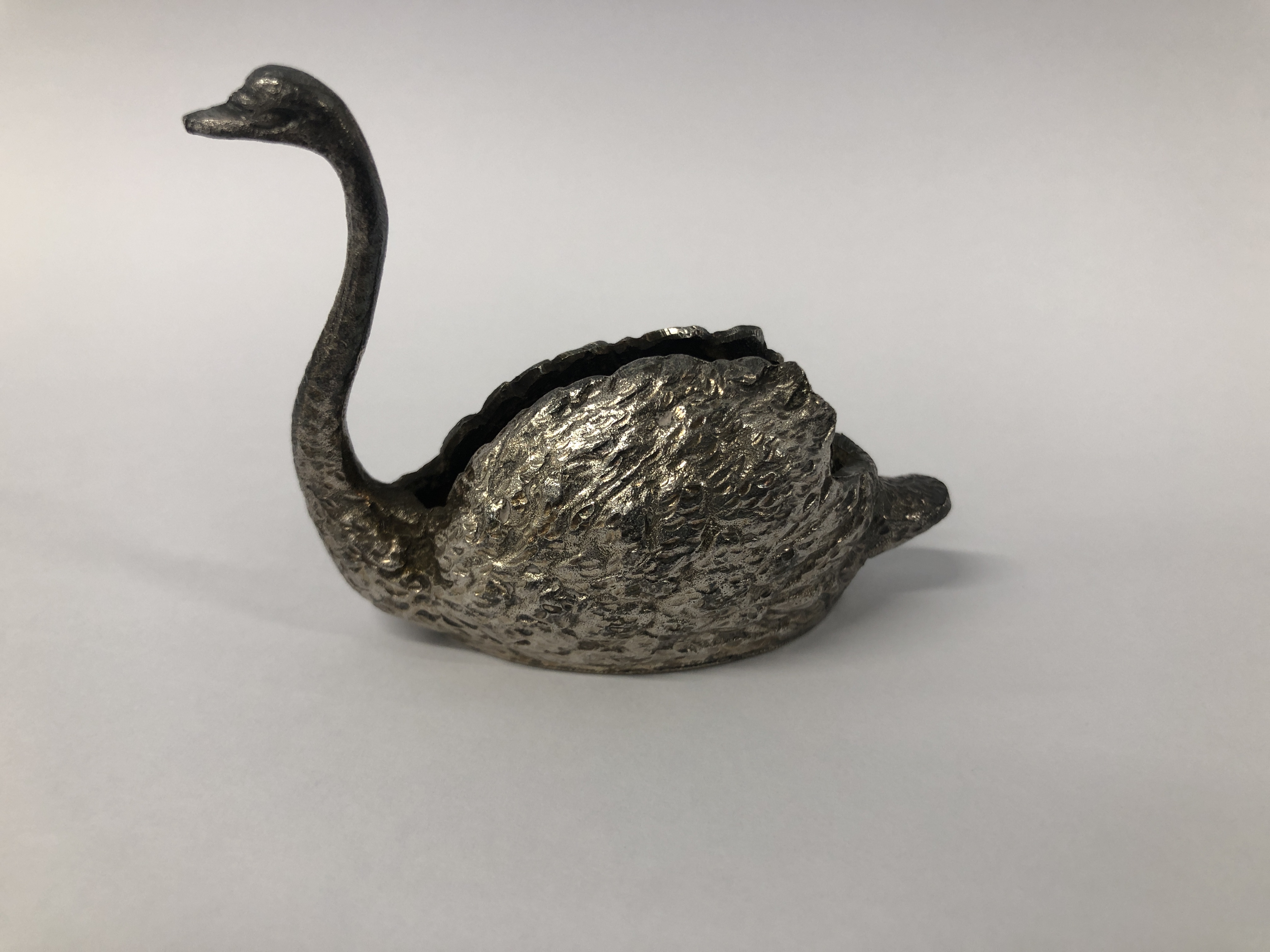 A SILVER BIRMINGHAM ASSAY SWAN - Image 2 of 6