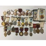 A BOX OF VARIOUS MASONIC MEDALS, STEWARD BADGES, ETC.