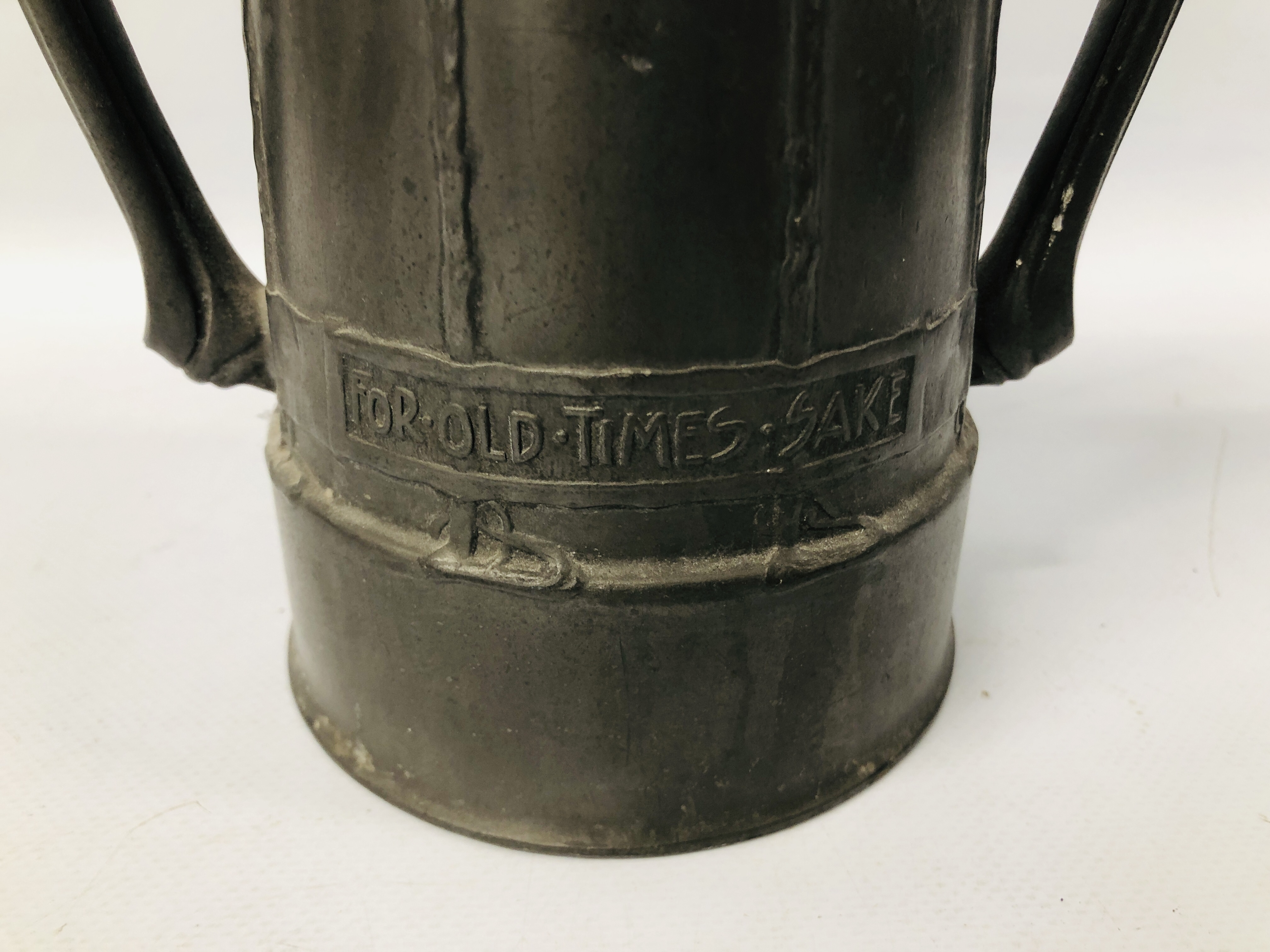 VINTAGE ARTS AND CRAFTS TUDRIC PEWTER TWO HANDLED TANKARD / VASE BEARING MAKERS MARK "LIBERTY & CO" - Image 5 of 10