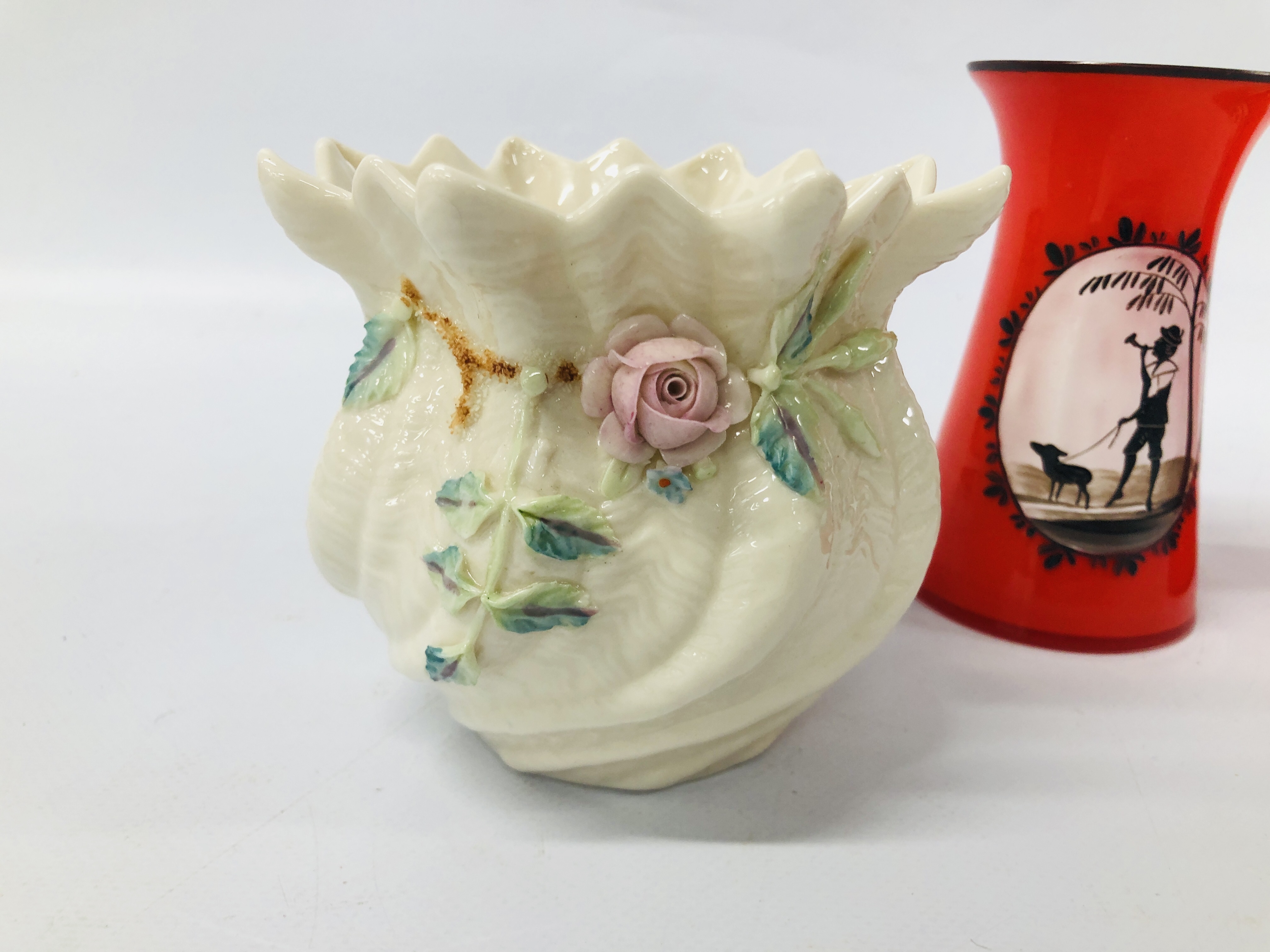 PAIR OF VINTAGE RED GLASS VASES DECORATED WITH A BLACK AND WHITE CAMEO DESIGN A/F, BELLEEK VASE. - Image 5 of 6