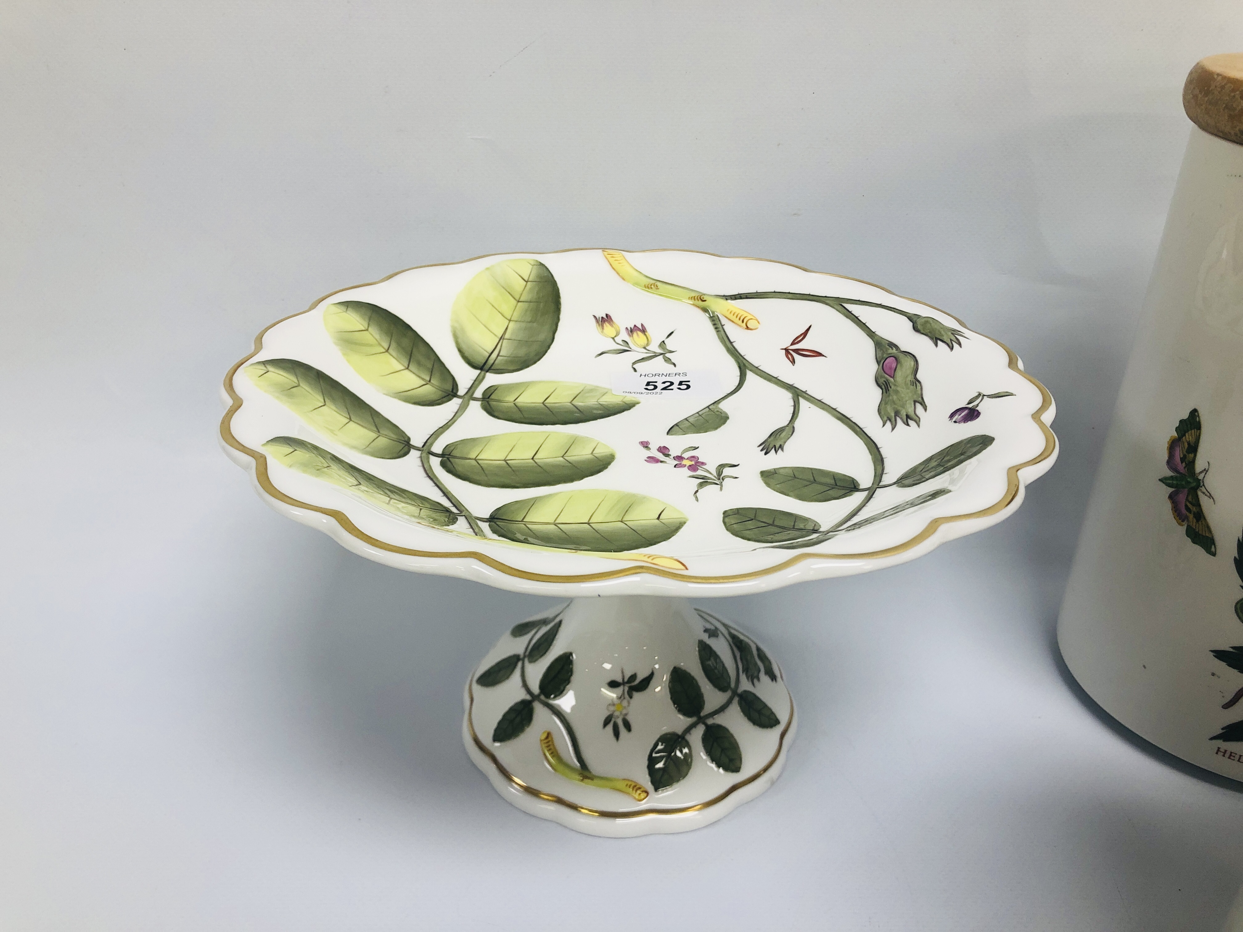 SEVEN PIECES OF PORTMEIRION BOTANIC GARDENS TO INCLUDE STORAGE JARS AND PLATE ALONG WITH ROYAL - Image 5 of 8