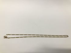 A FANCY LINK NECKLACE MARKED 9K, L 40CM.