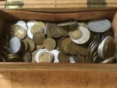 A BOX OF PRE WW2 FRENCH COINS, VALUES TO SILVER 10 FRANC (3), ETC.