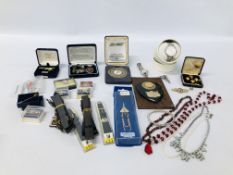 BOX OF ASSORTED VINTAGE JEWELLERY AND COLLECTIBLES TO INCLUDE AVIATION RELATED BADGES,