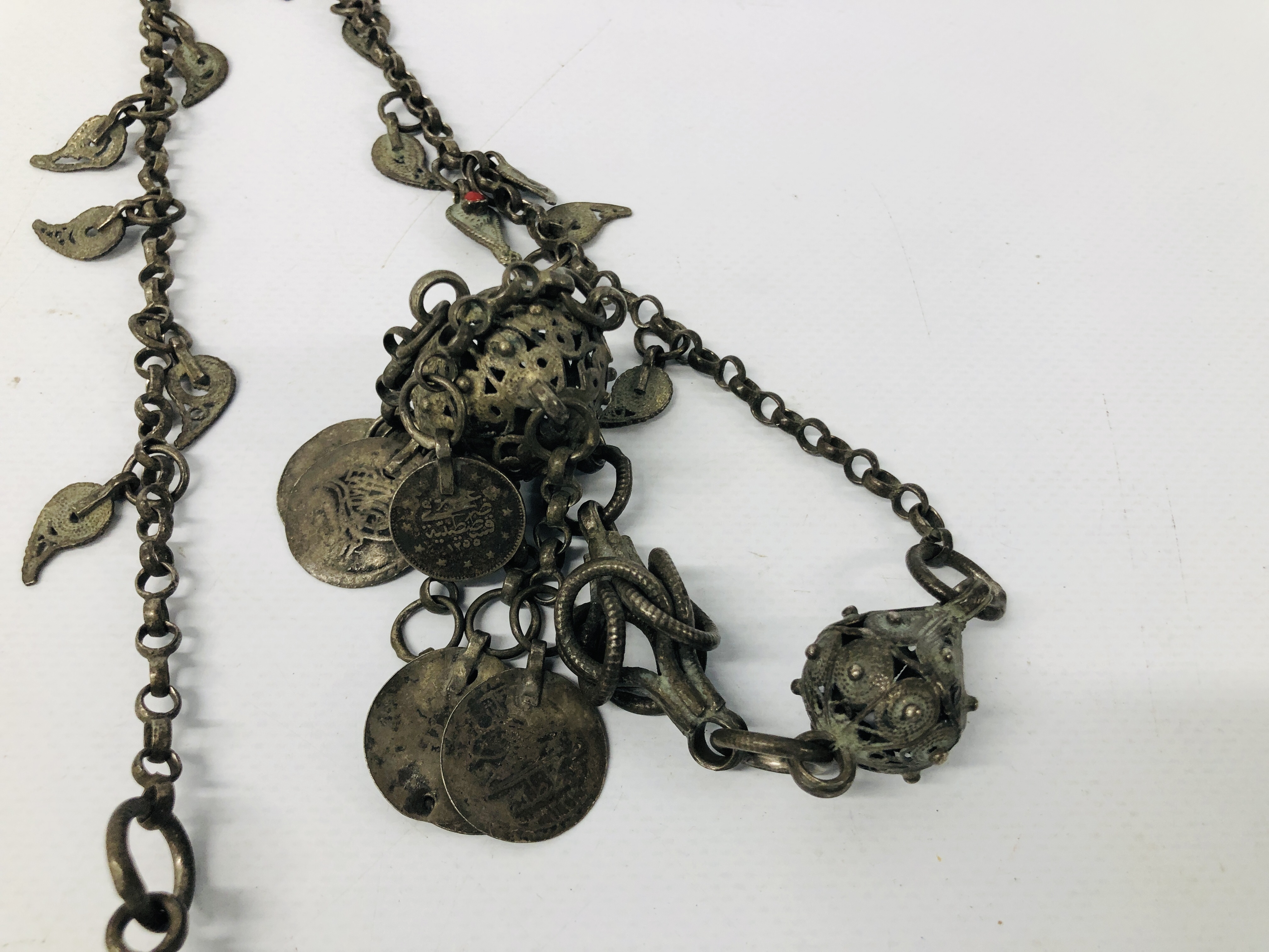 AN ANTIQUE PERSIAN DECORATIVE CHAIN WITH COIN TASSELS. - Image 5 of 6