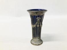 DECORATIVE ANTIQUE SILVER SPECIMEN VASE WITH BLUE GLASS LINER, H 13CM.