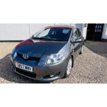 TOYOTA AURIS SR180D-CAT - SB57 WMV. FIRST REG: 11.01.2008. GREY. 2231cc. DIESEL.