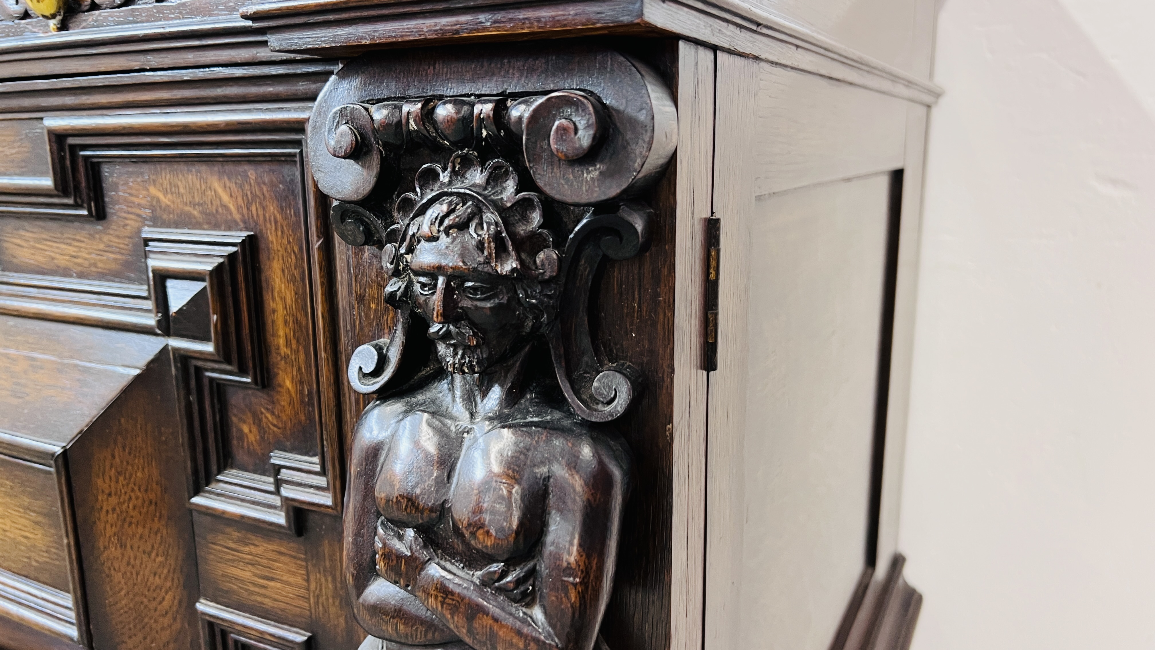 A C20TH CARVED OAK SIDEBOARD IN C17TH STYLE BY HAMPTONS OF LONDON W 198CM, D 66CM, H 101CM. - Bild 15 aus 18