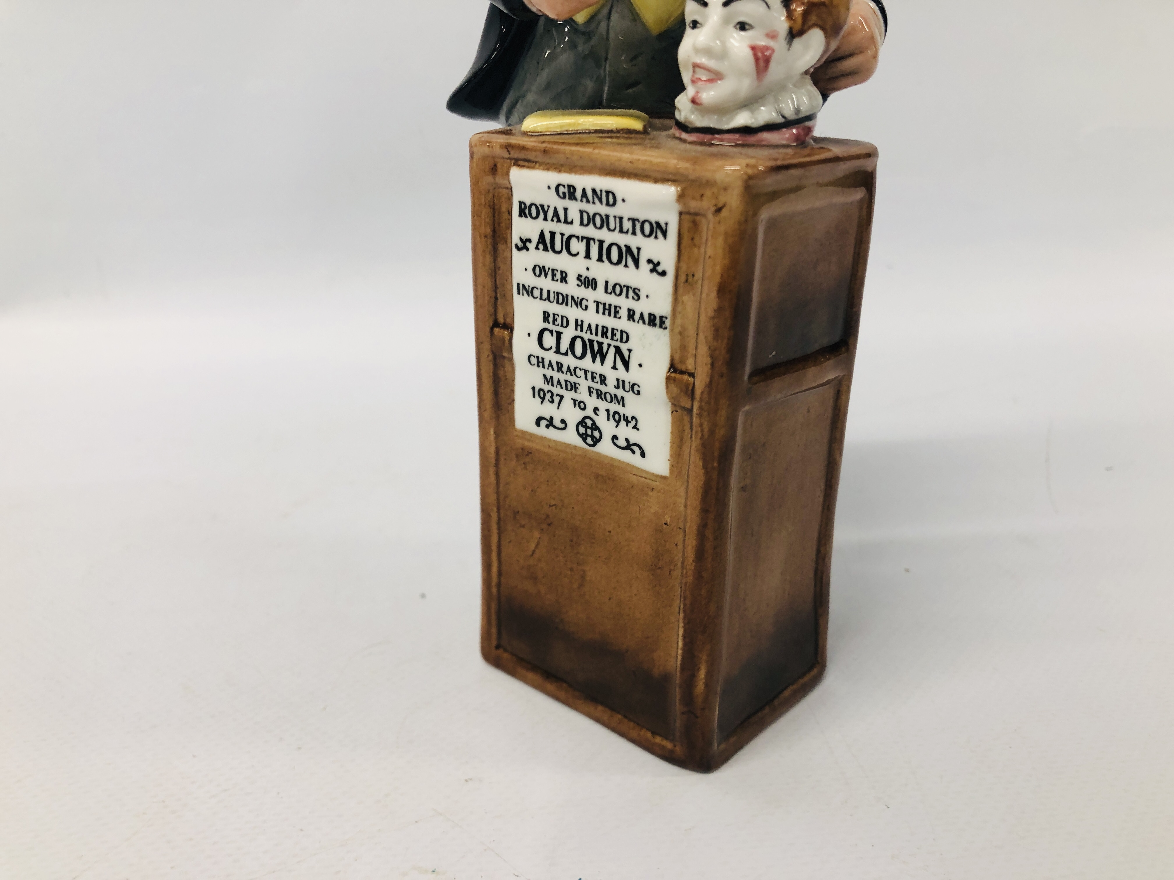 ROYAL DOULTON FIGURE "THE AUCTIONEER" HN2988. - Image 4 of 6