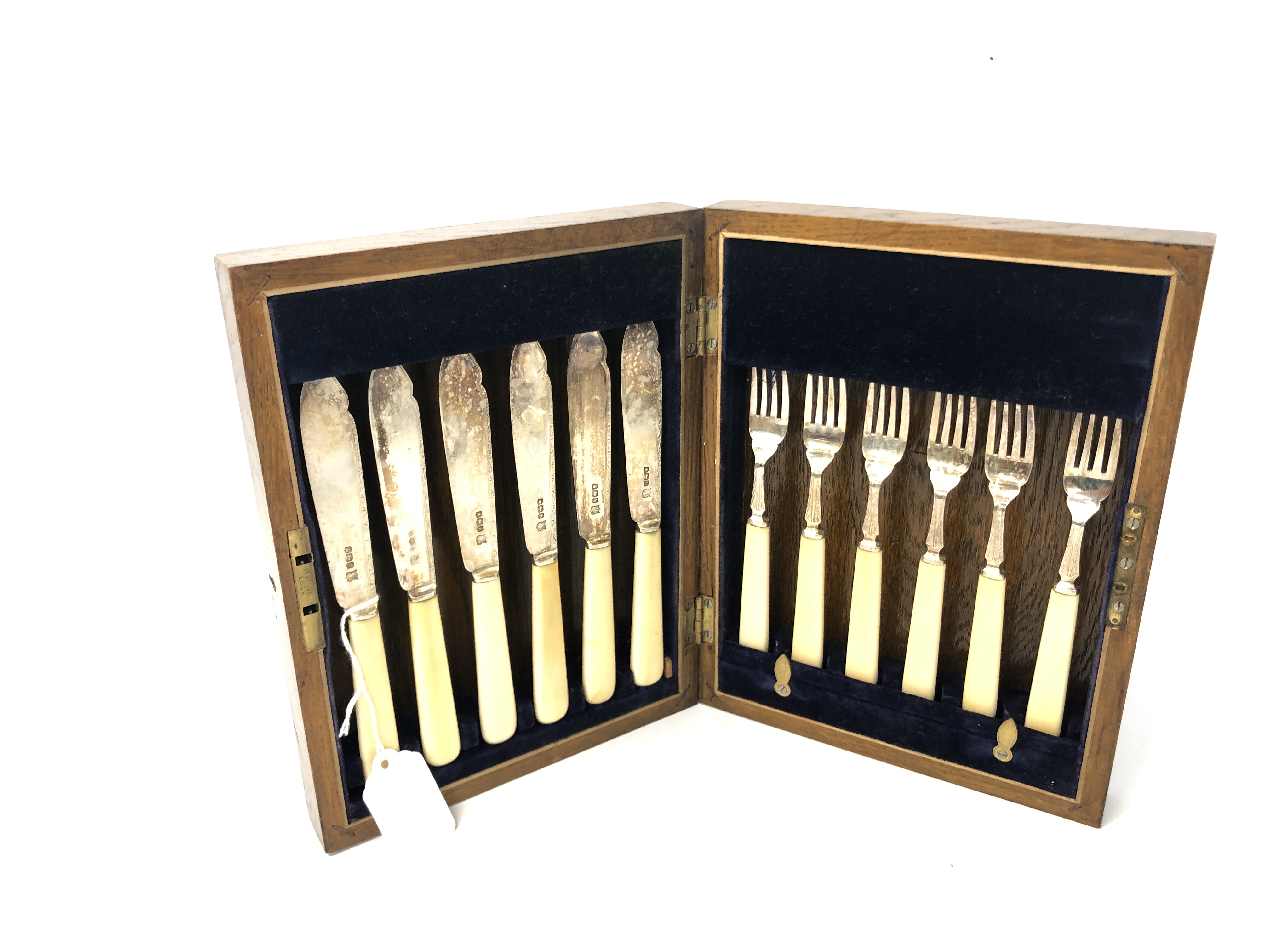 A CASED SET OF 6 SILVER FISH KNIVES AND FORKS WITH BONE HANDLES - OVERALL WEIGHT 370g INCLUDING