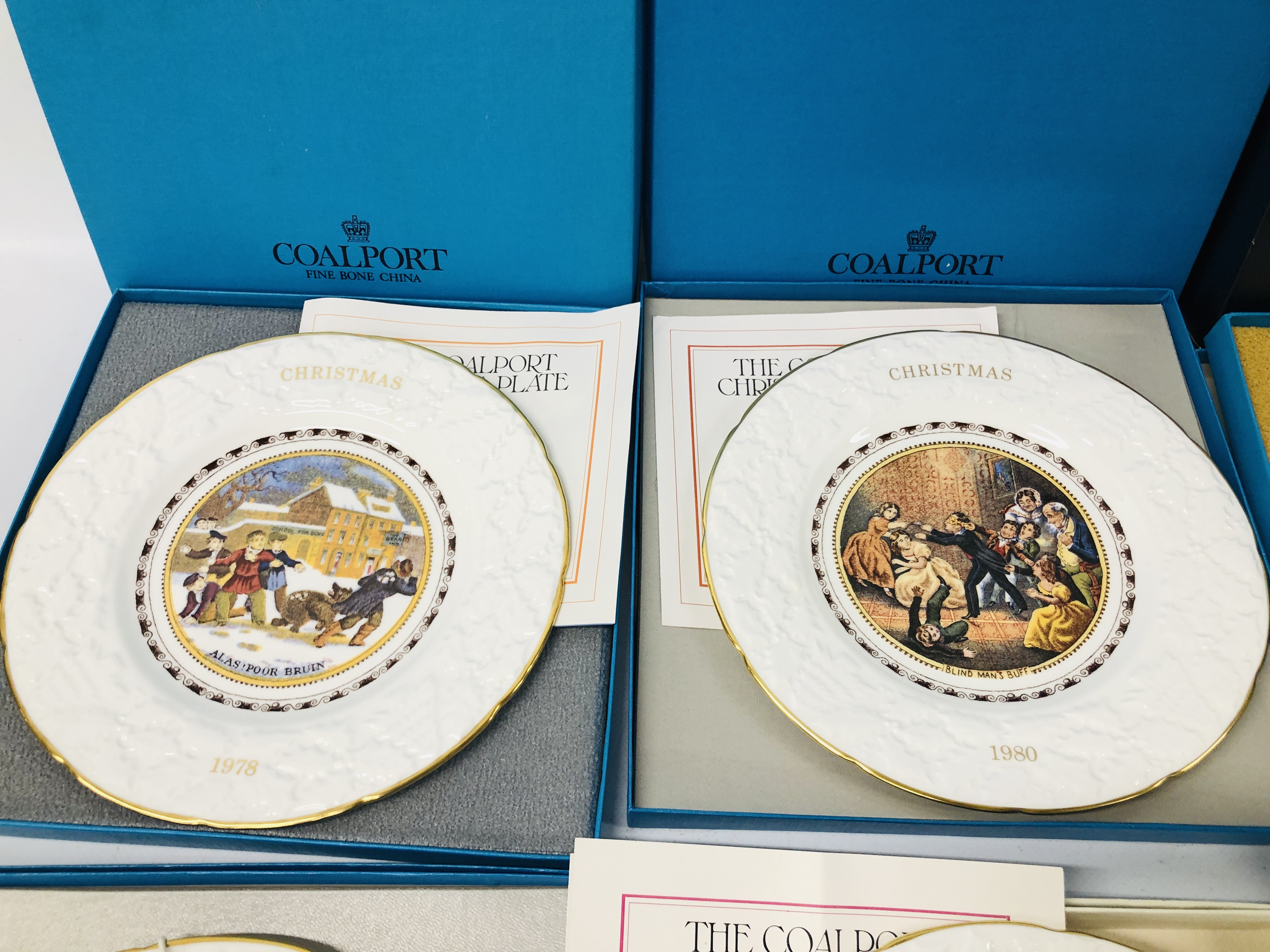 BOX CONTAINING COALPORT CHRISTMAS PLATES AND COLLECTION OF WEDGWOOD JASPER WARE. - Bild 6 aus 8