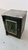 VINTAGE STEEL SAFE W 35.5CM, D 36CM, H 48CM.