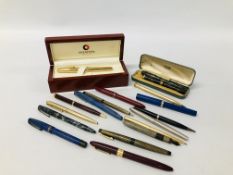 COLLECTION OF 17 ASSORTED MODERN AND VINTAGE PENS TO INCLUDE A "SHEAFFER" FOUNTAIN PEN WITH 14K
