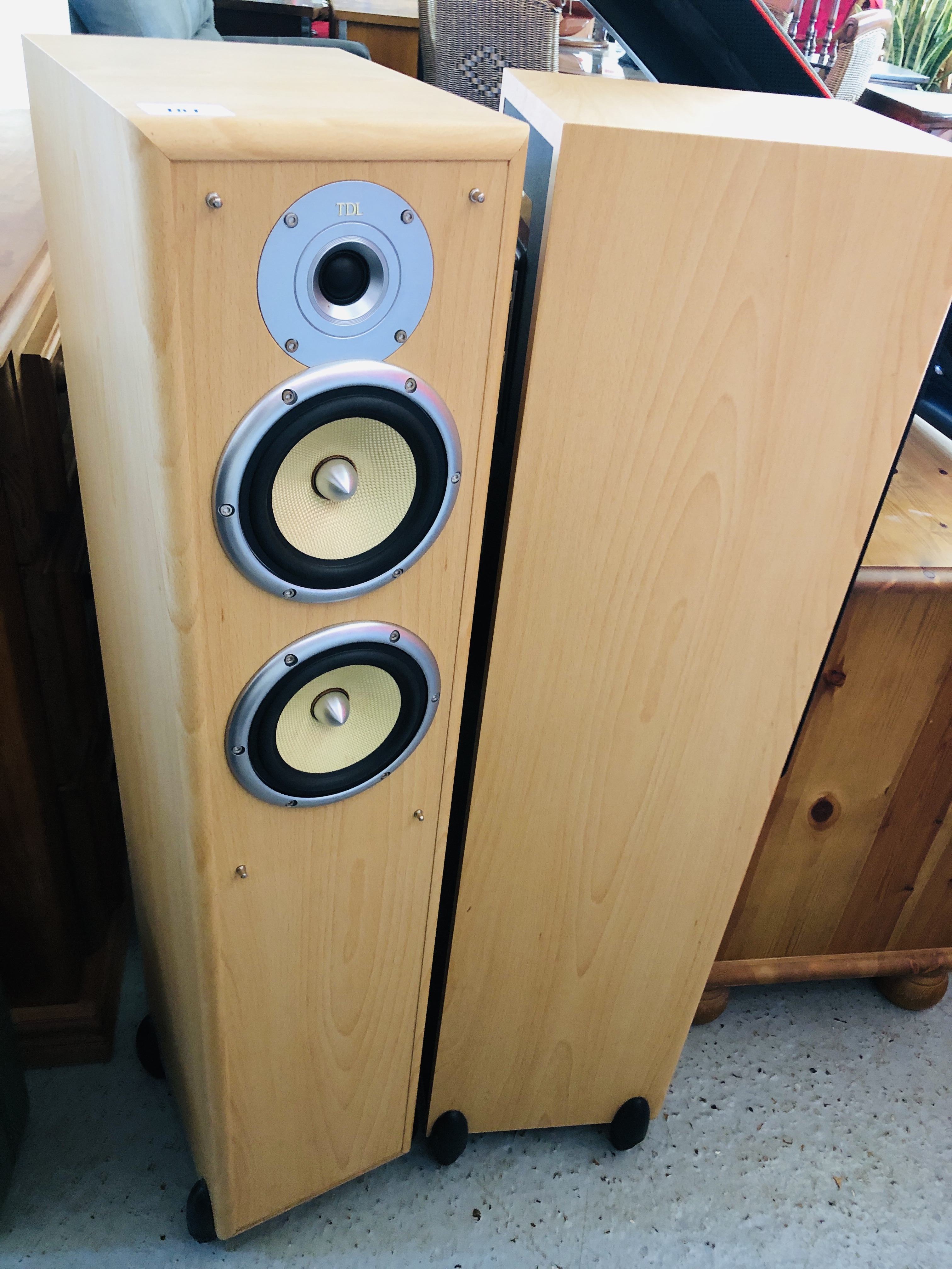 A PAIR OF TDL NUCLEUS KV6 SPEAKERS W 20CM, D 27CM, H 100CM - SOLD AS SEEN. - Image 8 of 8