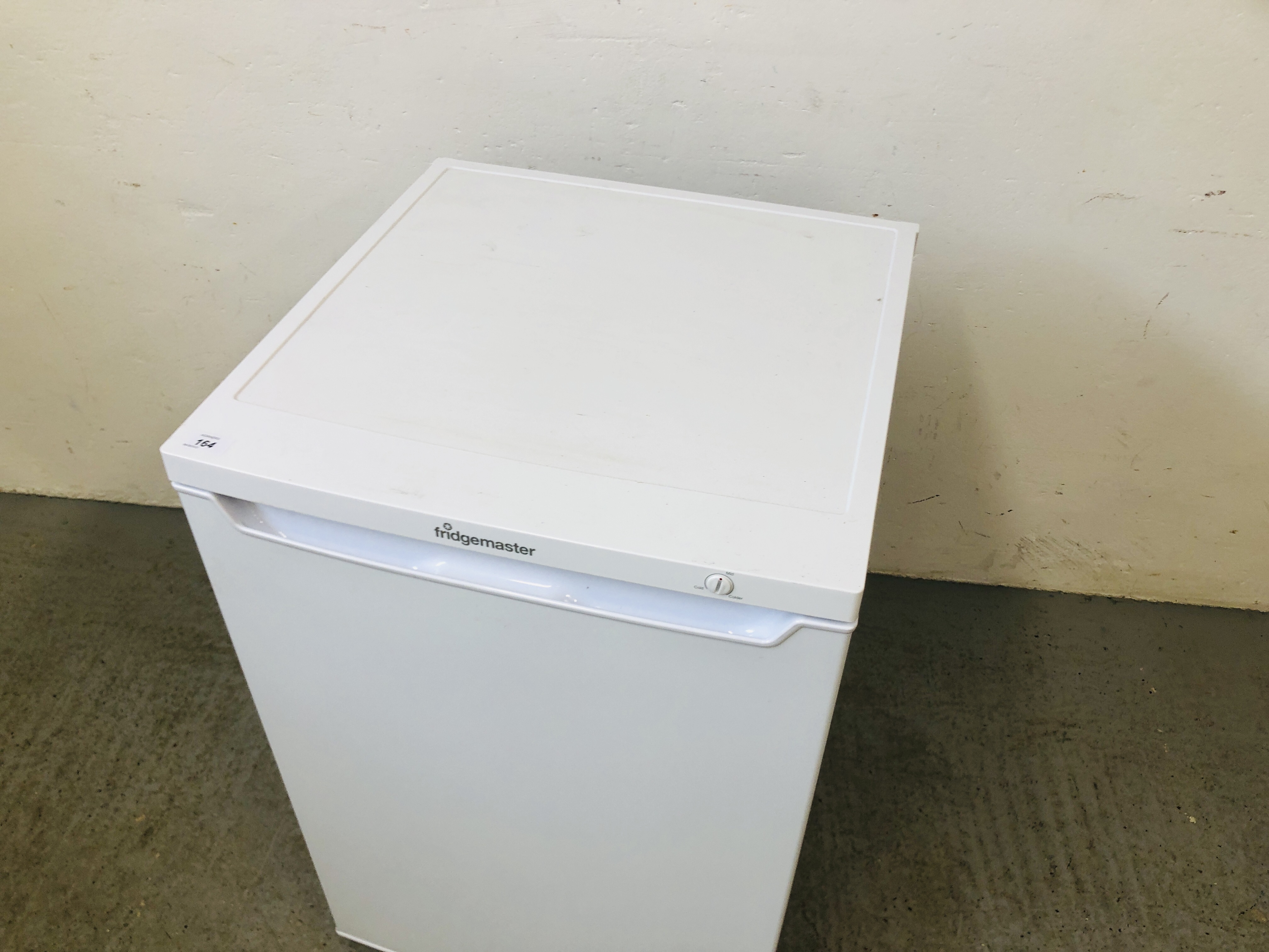 FRDIGEMASTER UNDER WORKTOP FREEZER - SOLD AS SEEN. - Image 2 of 5