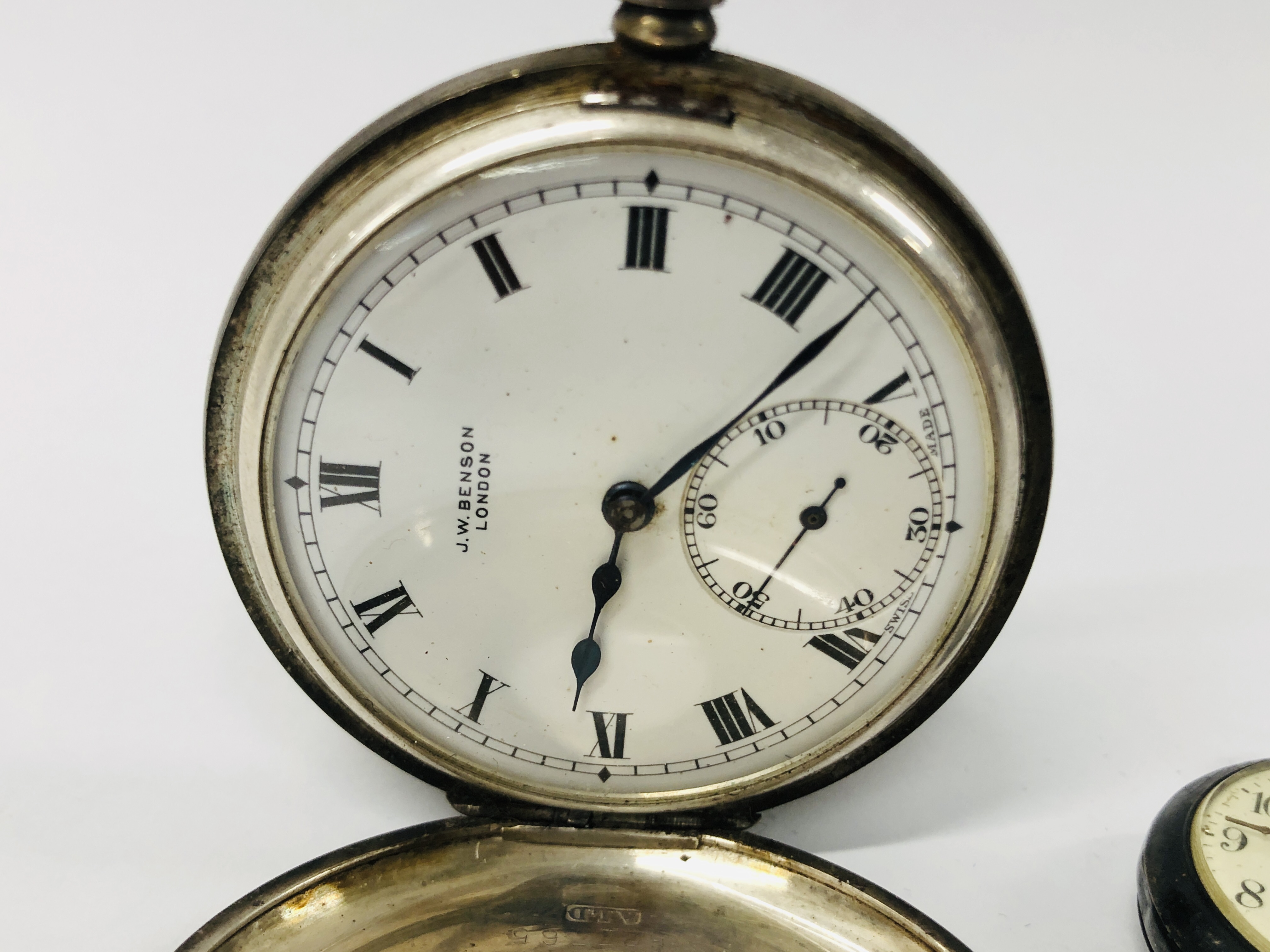 VINTAGE SILVER POCKET WATCH, BIRMINGHAM ASSAY BEARING MAKERS MARK "J.W. - Image 4 of 11