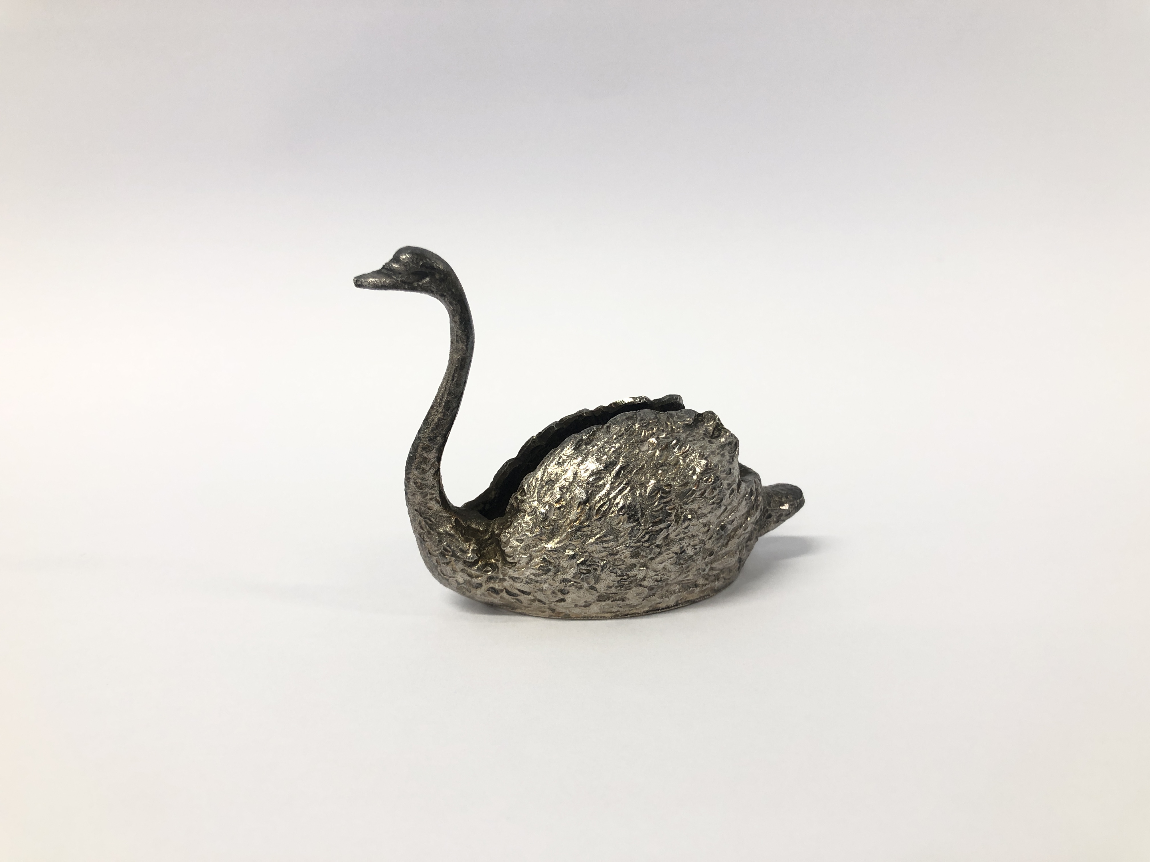 A SILVER BIRMINGHAM ASSAY SWAN