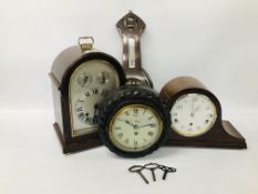 AN OAK WALL CLOCK WITH ROPE DETAILING, A 1930'S OAK WESTMINSTER CHIMING MANTEL CLOCK,