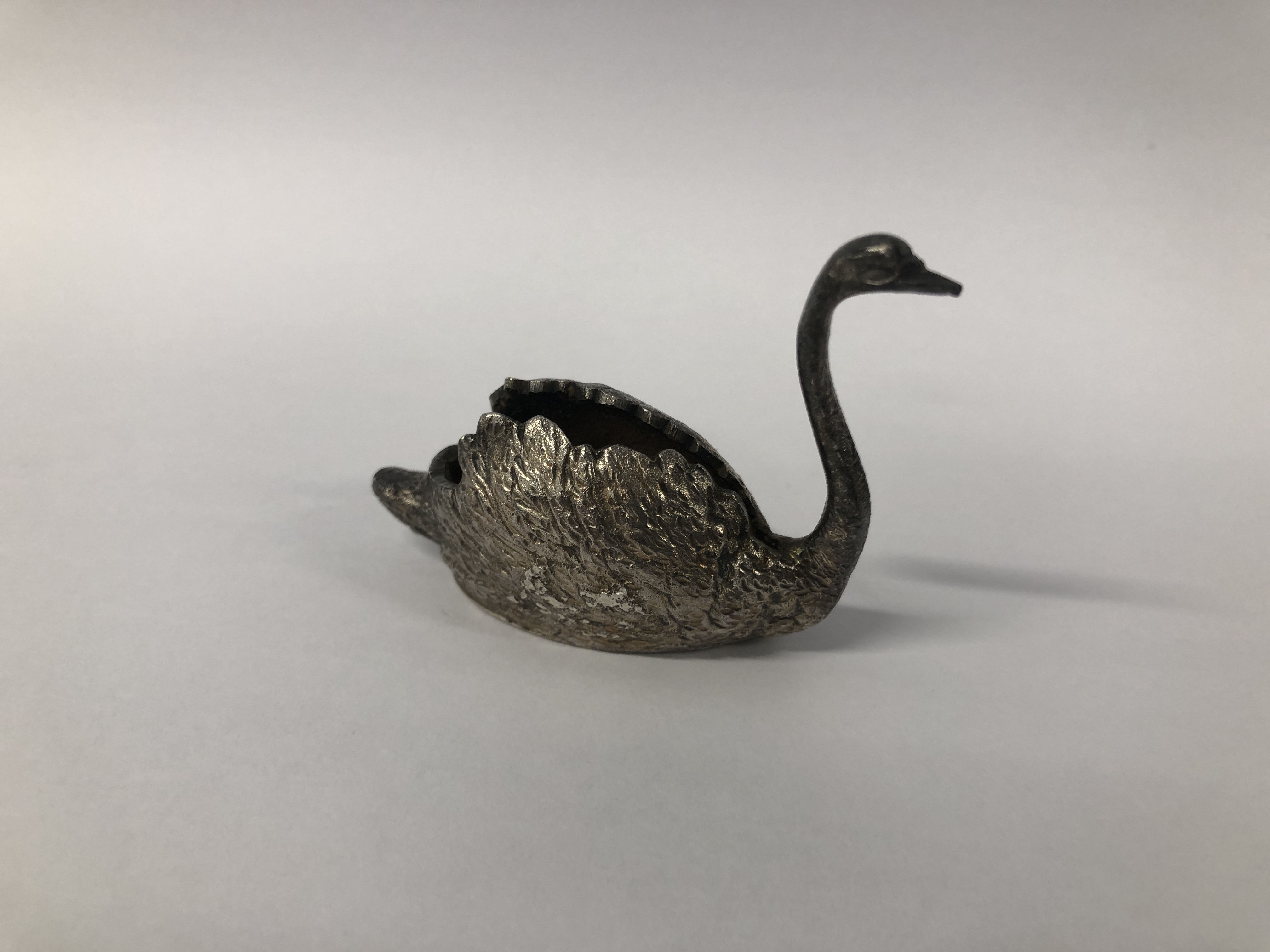 A SILVER BIRMINGHAM ASSAY SWAN - Image 3 of 6