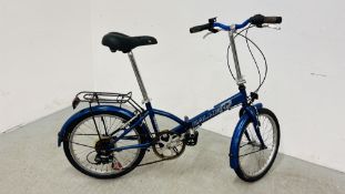 A FOLDING RALEIGH PARKWAY BICYCLE.