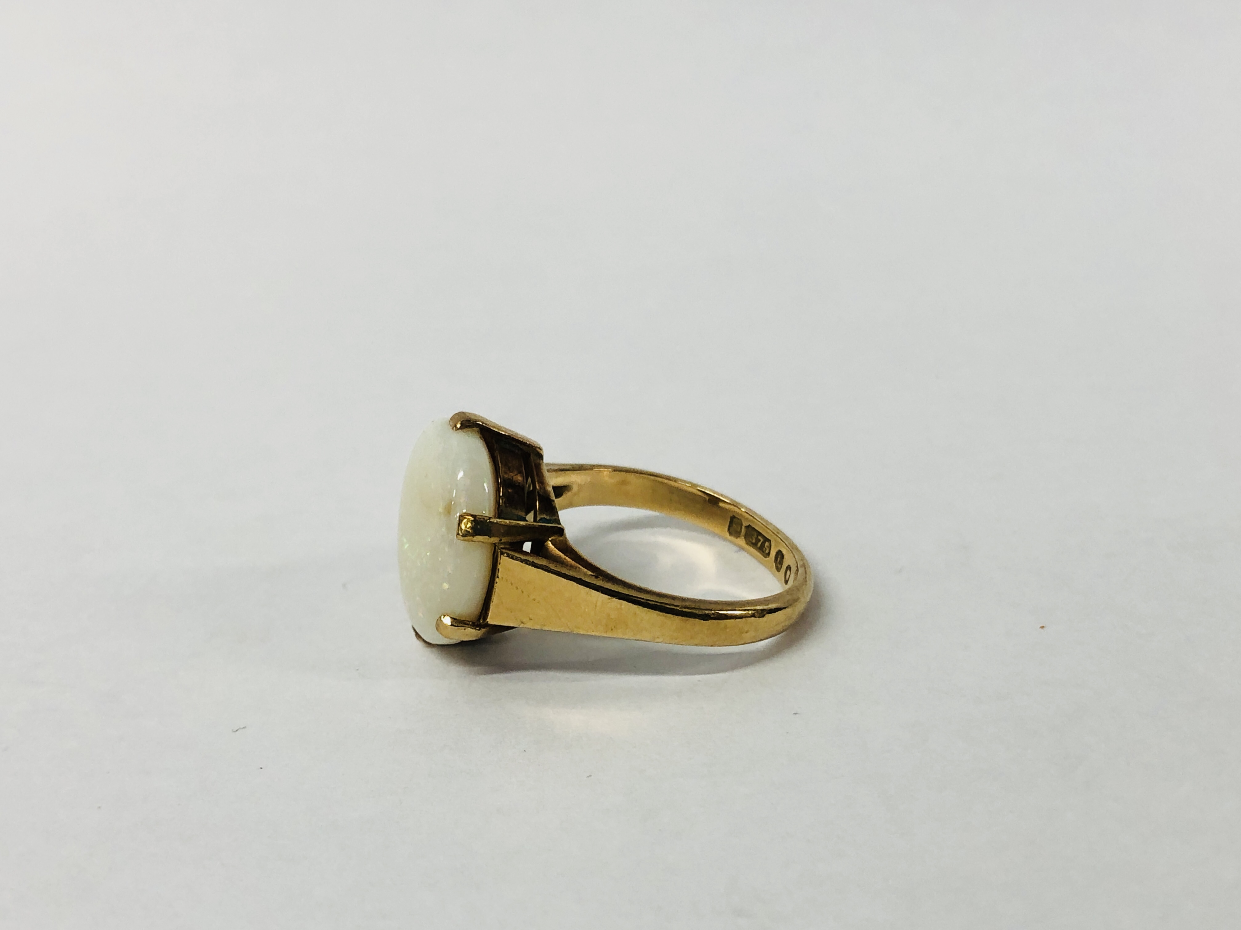 A 9CT GOLD PRECIOUS STONE SET DRESS RING. - Image 3 of 9