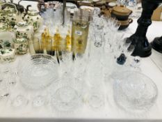 COLLECTION OF ASSORTED GLASSWARE TO INCLUDE A LEMONADE SET, ETC.